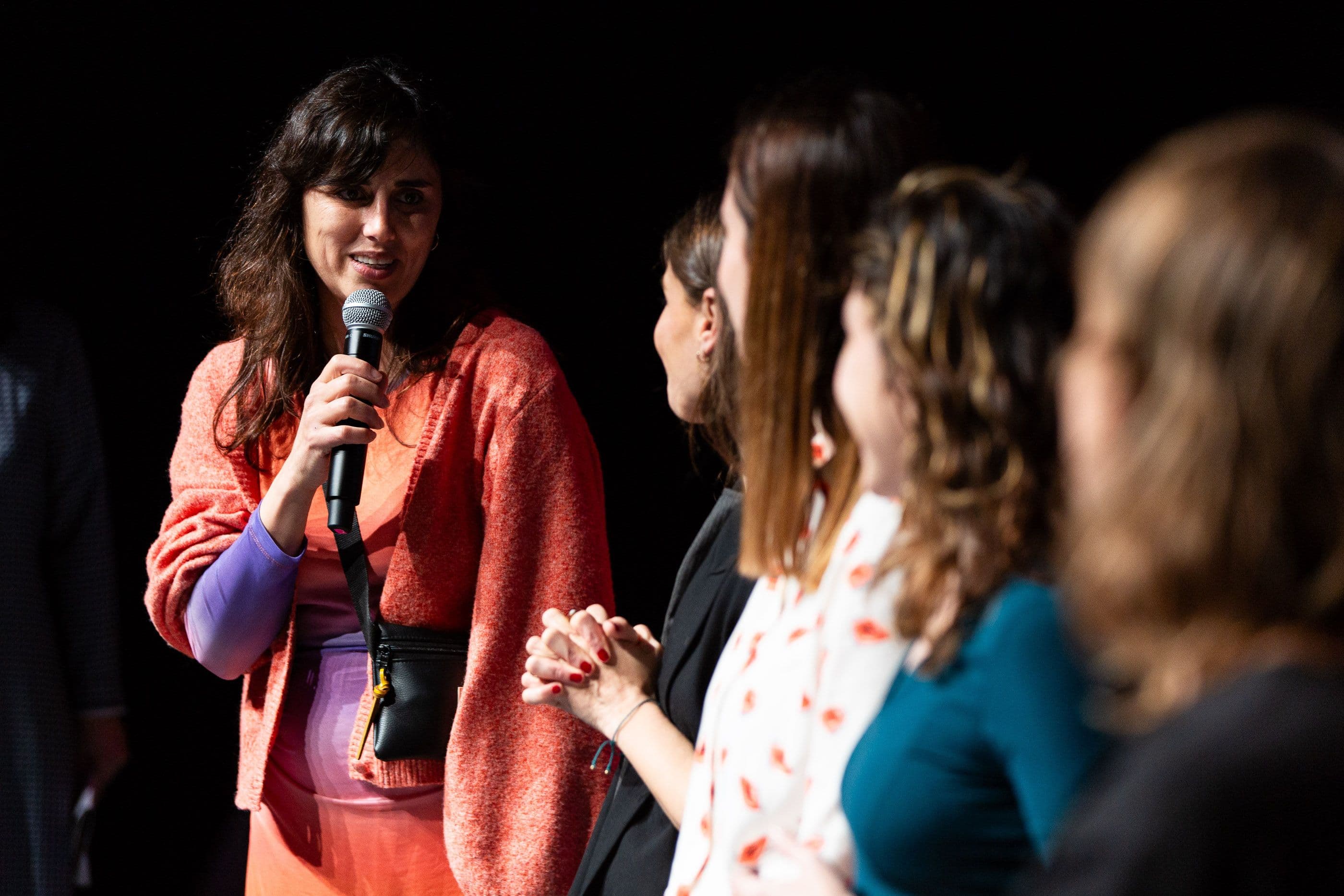 La directora Liliana Torres, durante la presentación de 'Mamífera' en el D'A Festival Cinema Barcelona 2024
