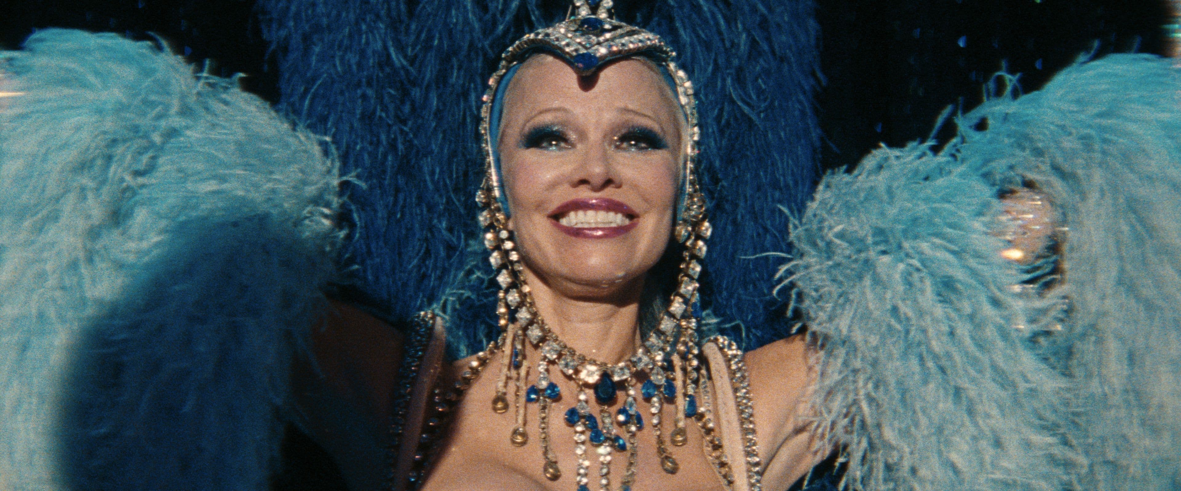 La actriz Pamela Anderson en un fotograma de 'The last showgirl', de Gia Coppola