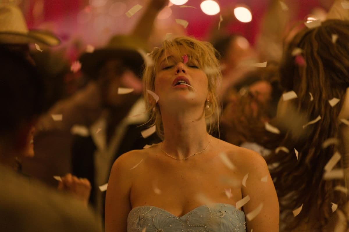Jennifer Lawrence, en un fotograma de 'Die, my love', de Lynne Ramsay