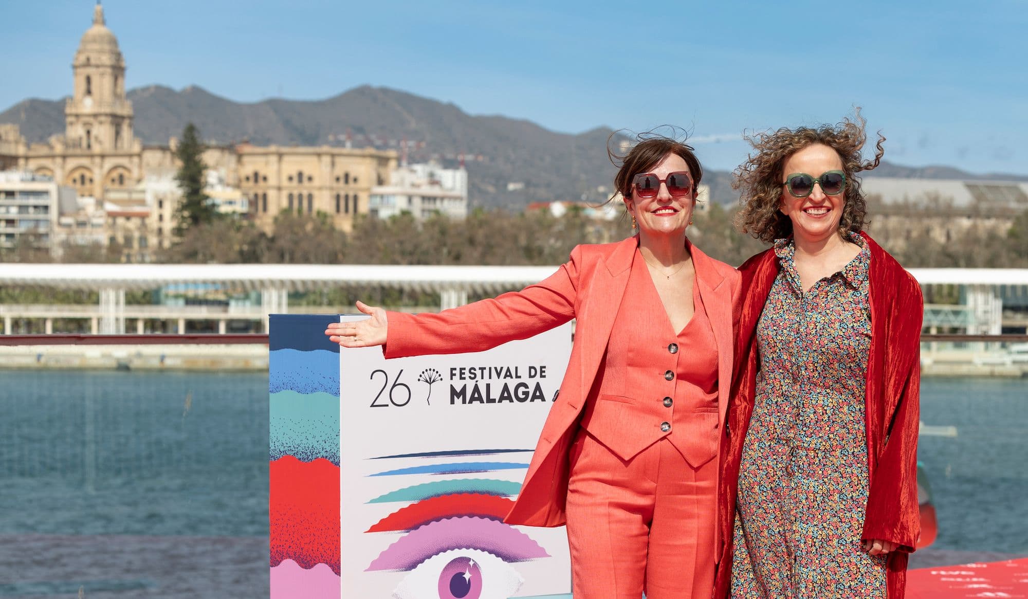 Elvira Lindo y Daniela Fejerman, codirectoras de 'Alguien que cuide de mí', en el photocall del Festival de Málaga