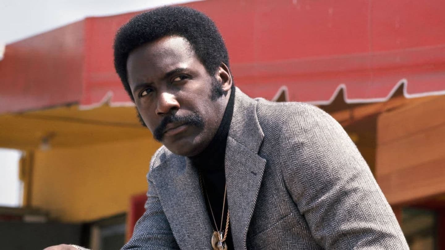 El actor Richard Roundtree, en una imagen promocional de la película 'Las noches rojas de Harlem'