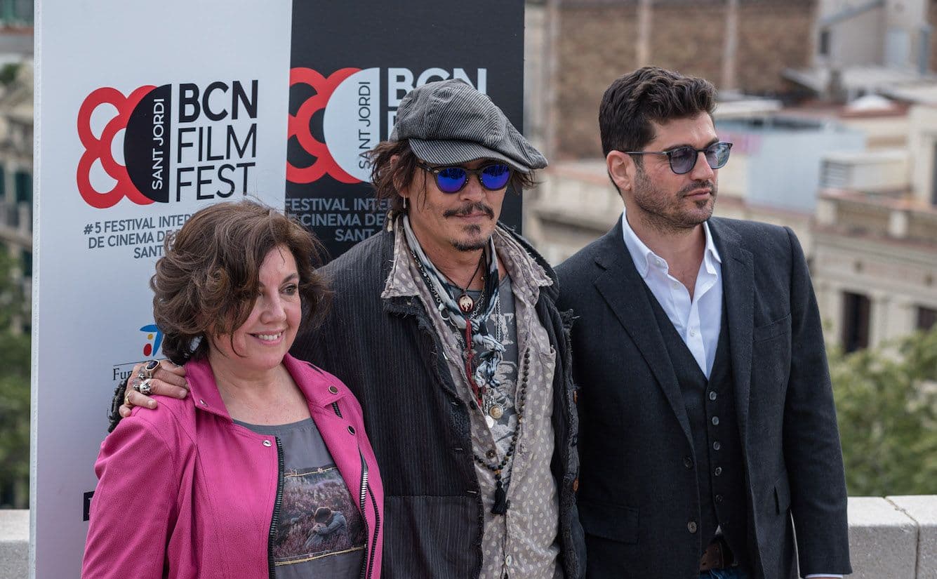 Conxita Casanovas y Johnny Depp en la presentación de 'El fotógrafo de Minimata' en el BCN Film Fest