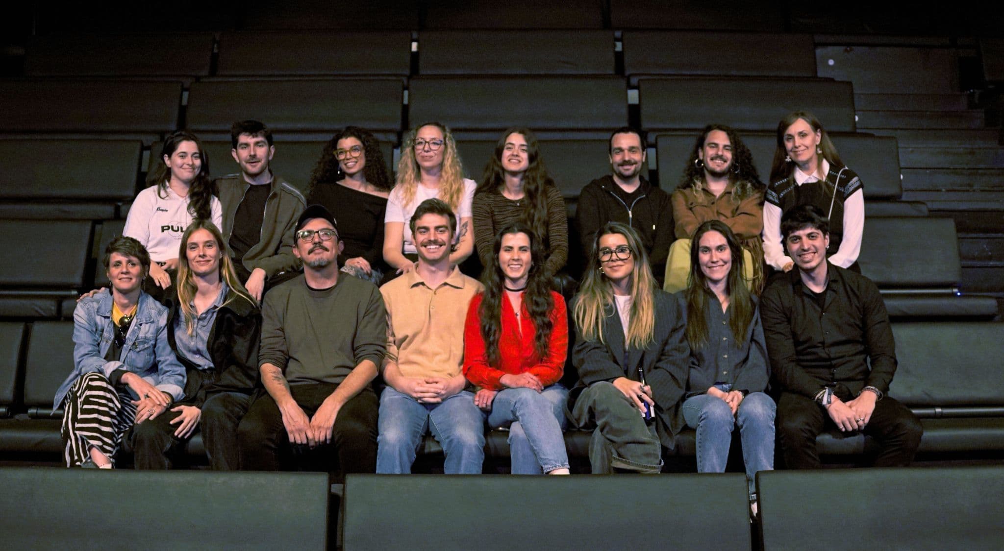 Foto de familia de los seleccionados para el Laboratori Ópera Prima de ESCAC
