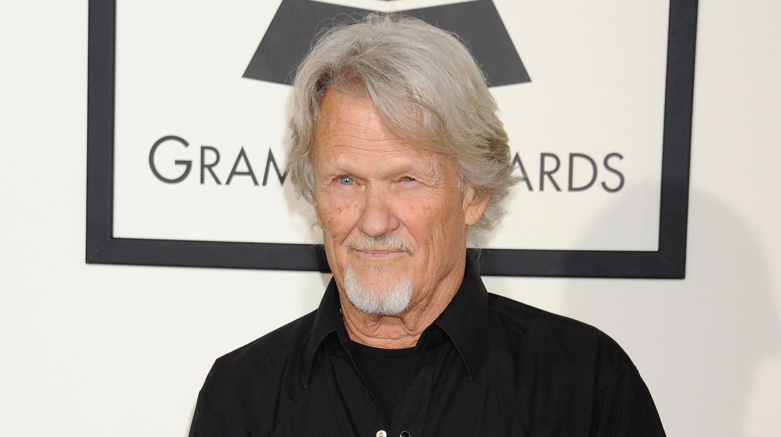 El actor y cantante Kris Kristofferson durante la gala 56 de los Premios Grammy