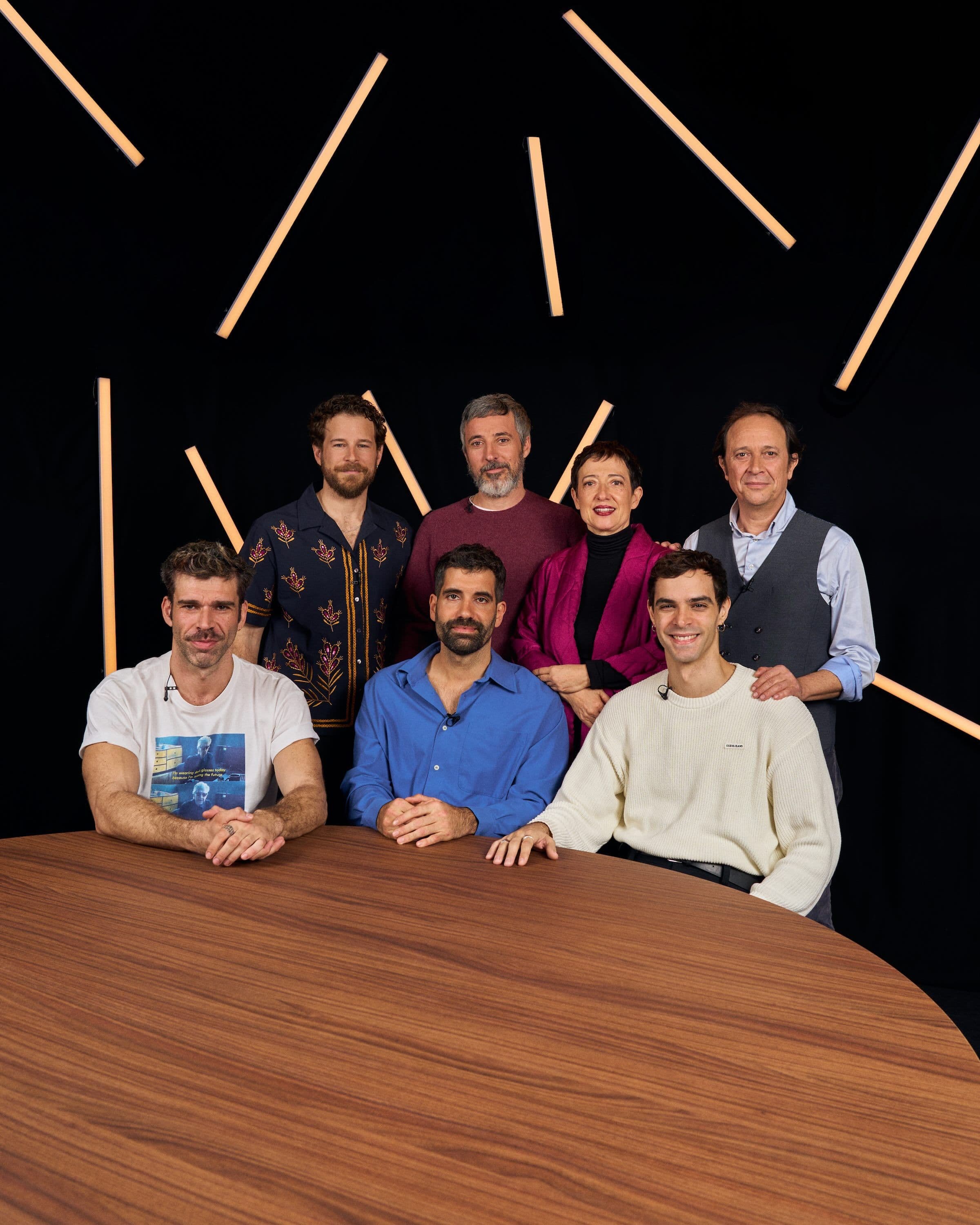 Foto grupal de la mesa redonda de actores de reparto de cine de Kinótico 2025