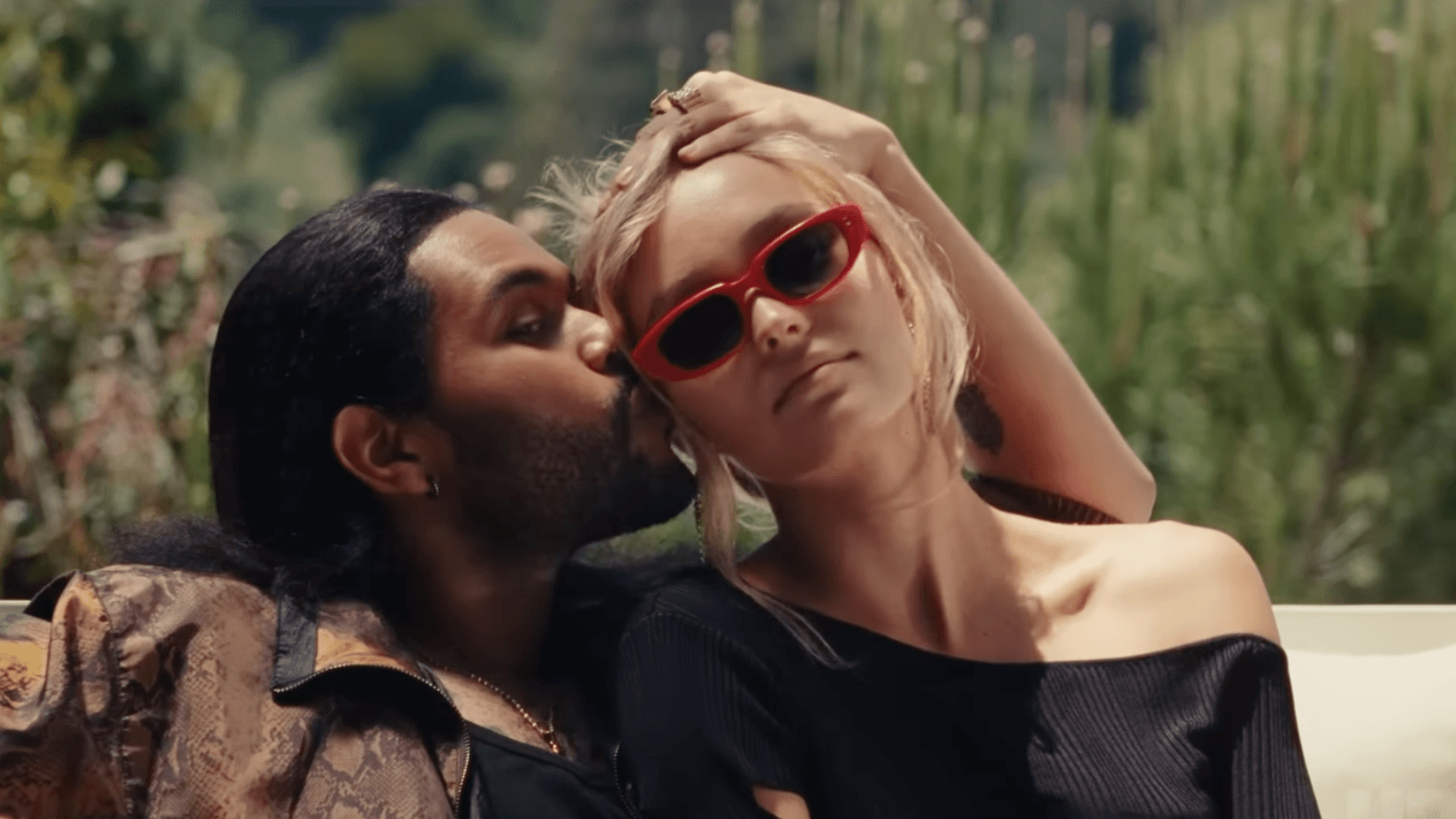 Fotograma de 'The Idol', con Abel Tesfaye y Lily-Rose Depp
