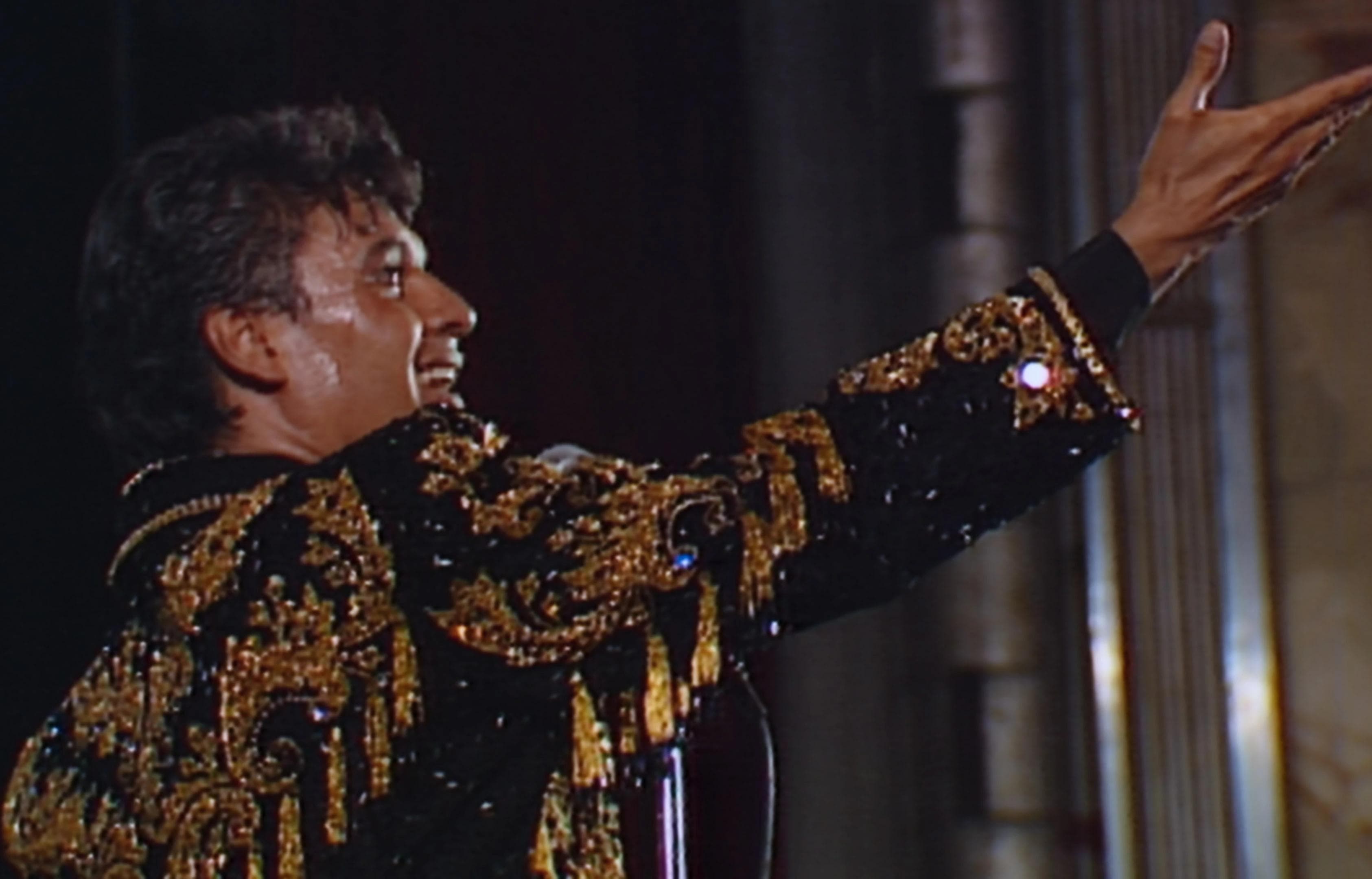 El cantante Juan Gabriel durante su histórico concierto en Bellas Artes, en mayo de 1990