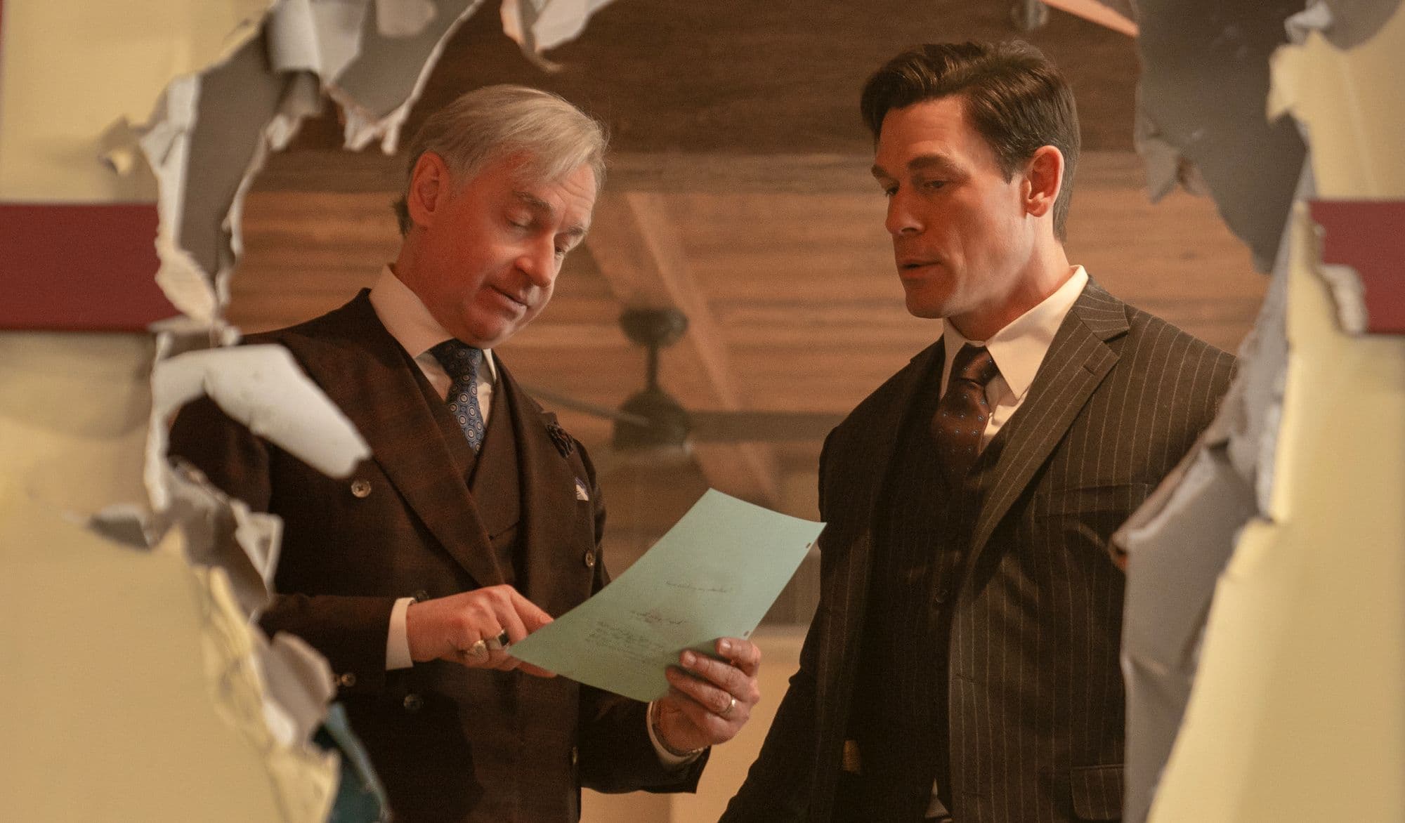 Paul Feig junto a John Cena en el rodaje de 'Jackpot!'