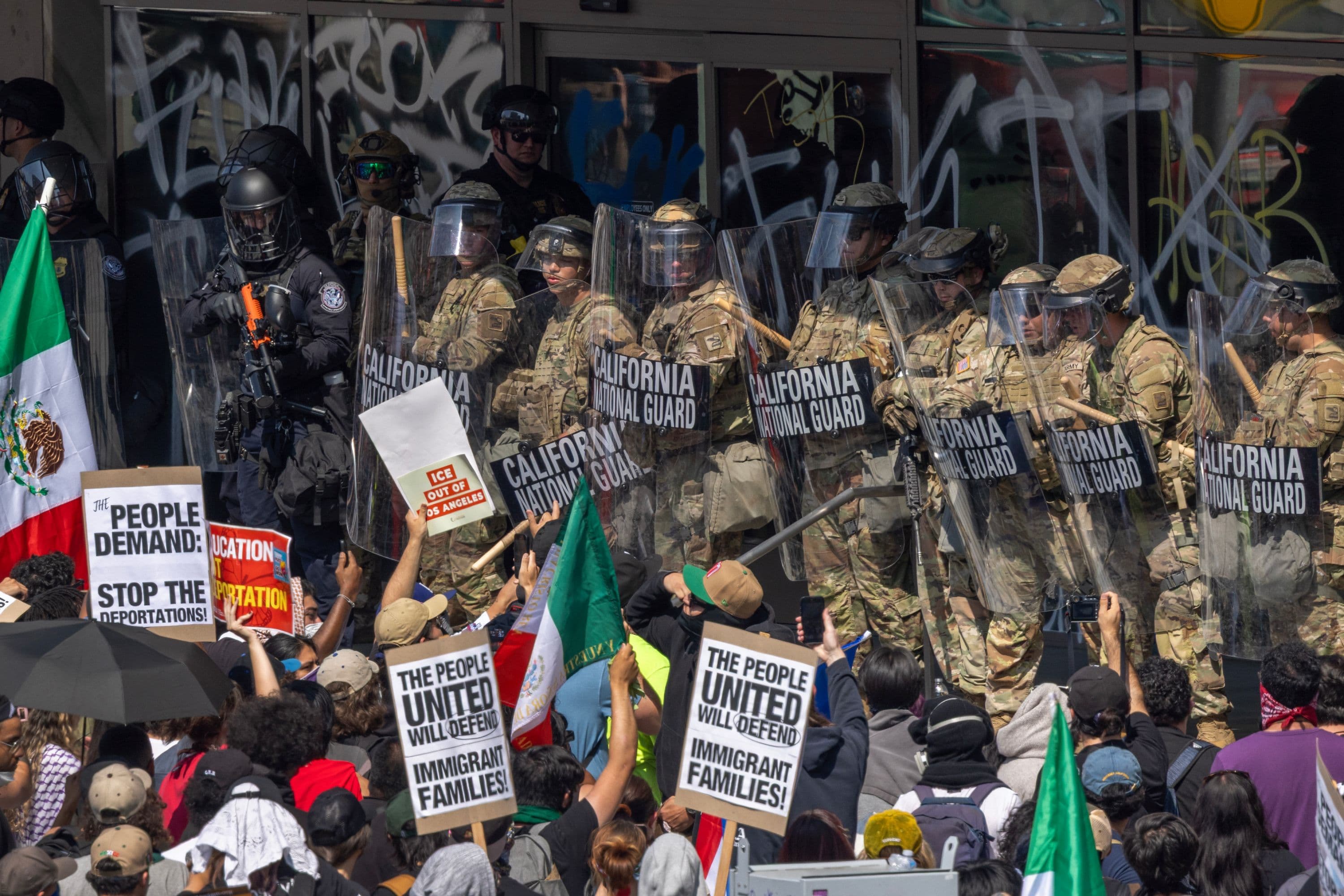 Imagen de las protestas en Los Angeles por las redadas migratorios de Trump