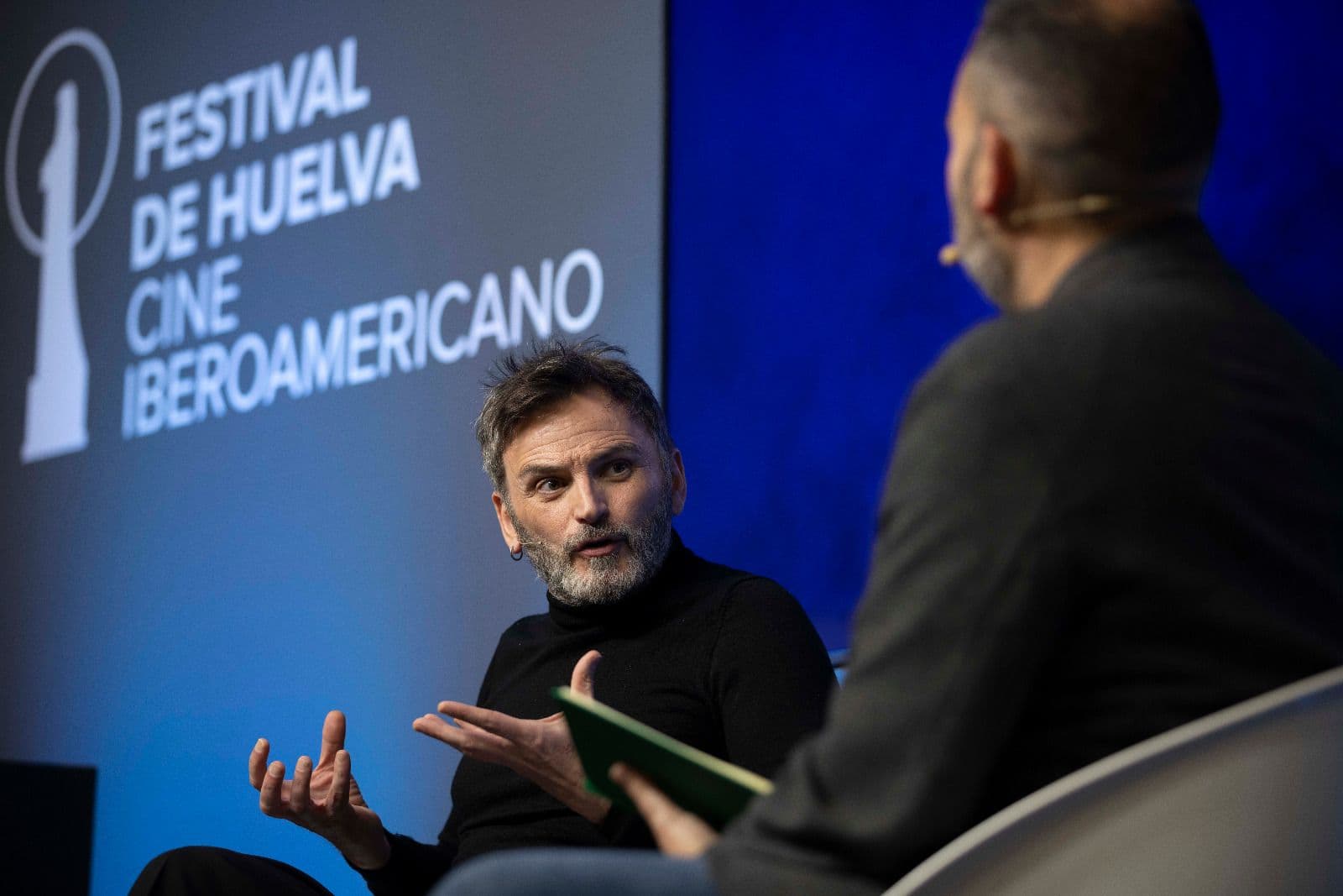 El actor Fernando Tejero, durante su entrevista con Kinótico en el Festival de Cine Iberoamericano de Huelva 2025