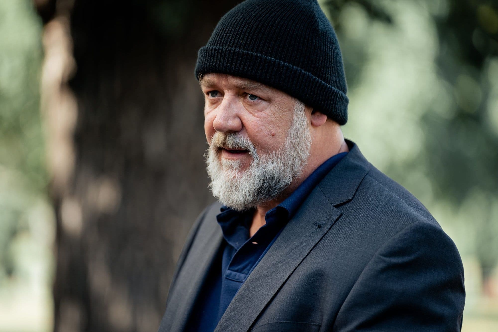 El actor neozelandés Russell Crowe en un fotograma promocional de 'Sombras del pasado' (2024)