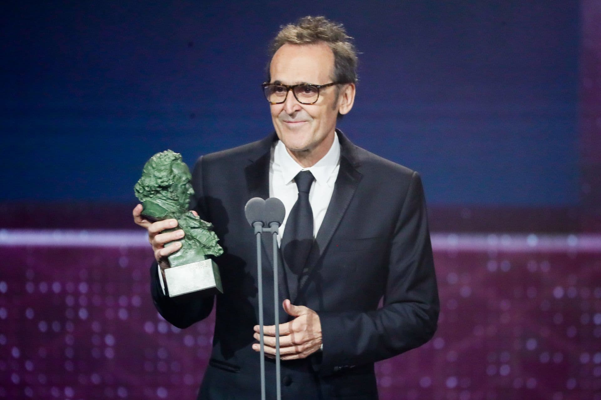 Alberto Iglesias recoge el Goya a la Mejor Música original por 'Dolor y gloria' en los premios de 2020