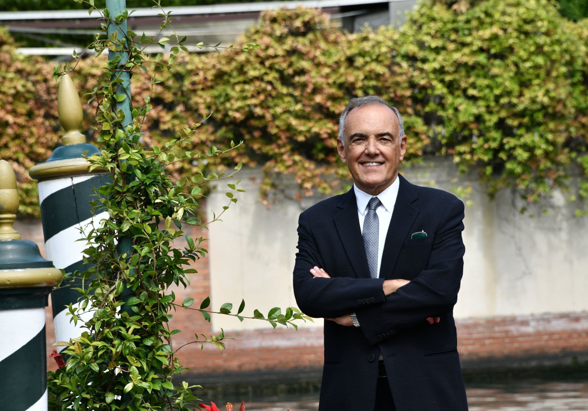 El director artístico de la Mostra de Venecia, Alberto Barbera, a su llegada al festival en la edición de 2024
