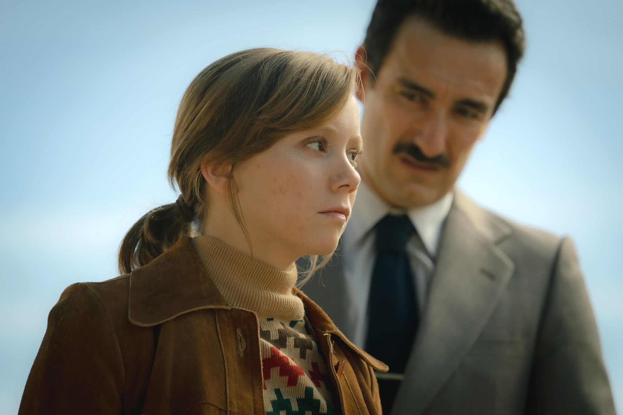 Laia Manzanares y Miki Esparbé en un fotograma promocional de 'Asuntos internos'