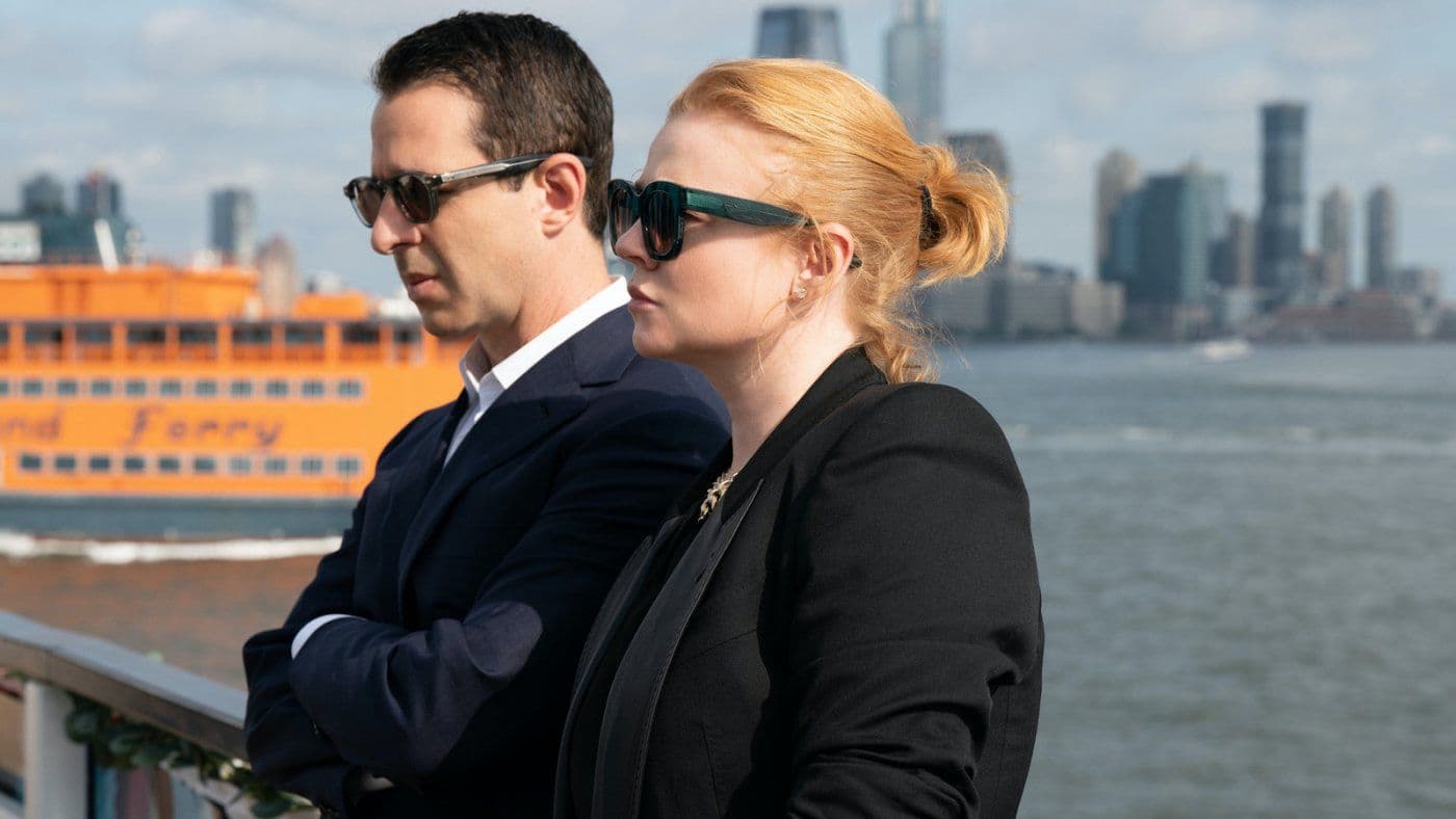 Jeremy Strong y Sarah Snook, en un fotograma de la cuarta temporada de 'Succession'.