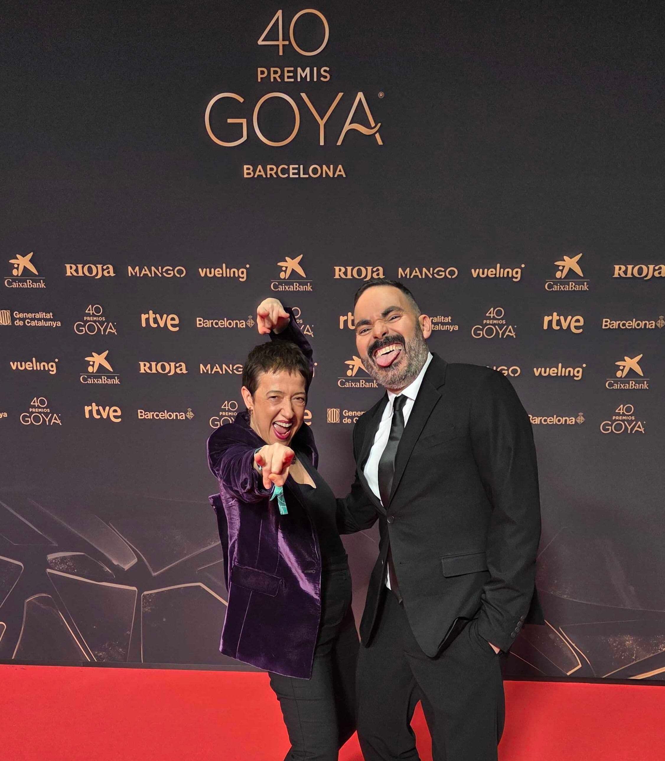 María Guerra y David Martos posan en la alfombra roja de la 40 edición de los Premios Goya