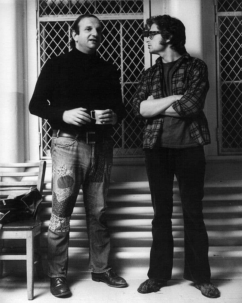 El guionista Bo Goldman y el productor Michael Douglas en el set de 'Alguien voló sobre el nido del cuco'