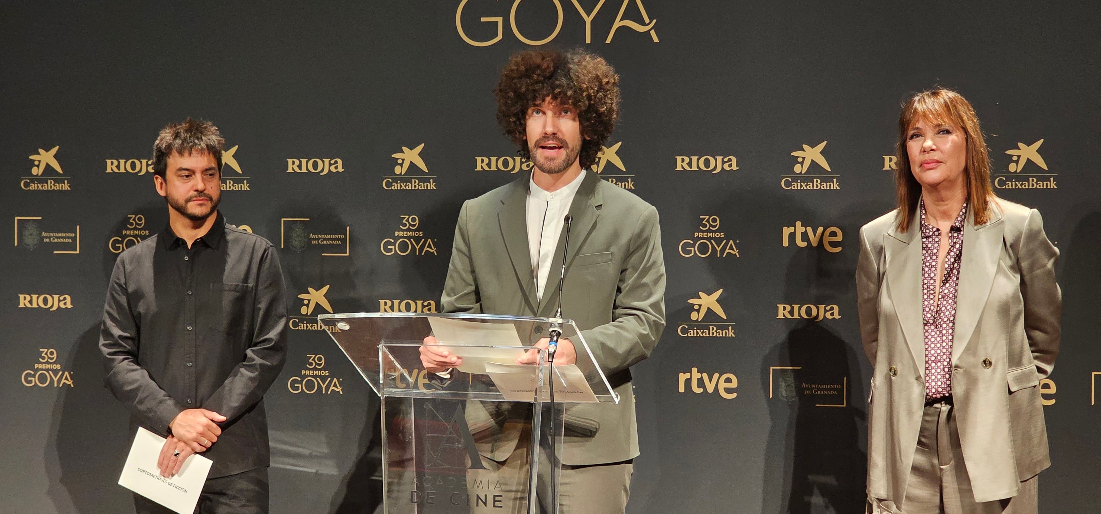 Guillermo García López, Iván Miñambres y Mabel Lozano en la sede de la Academia de Cine
