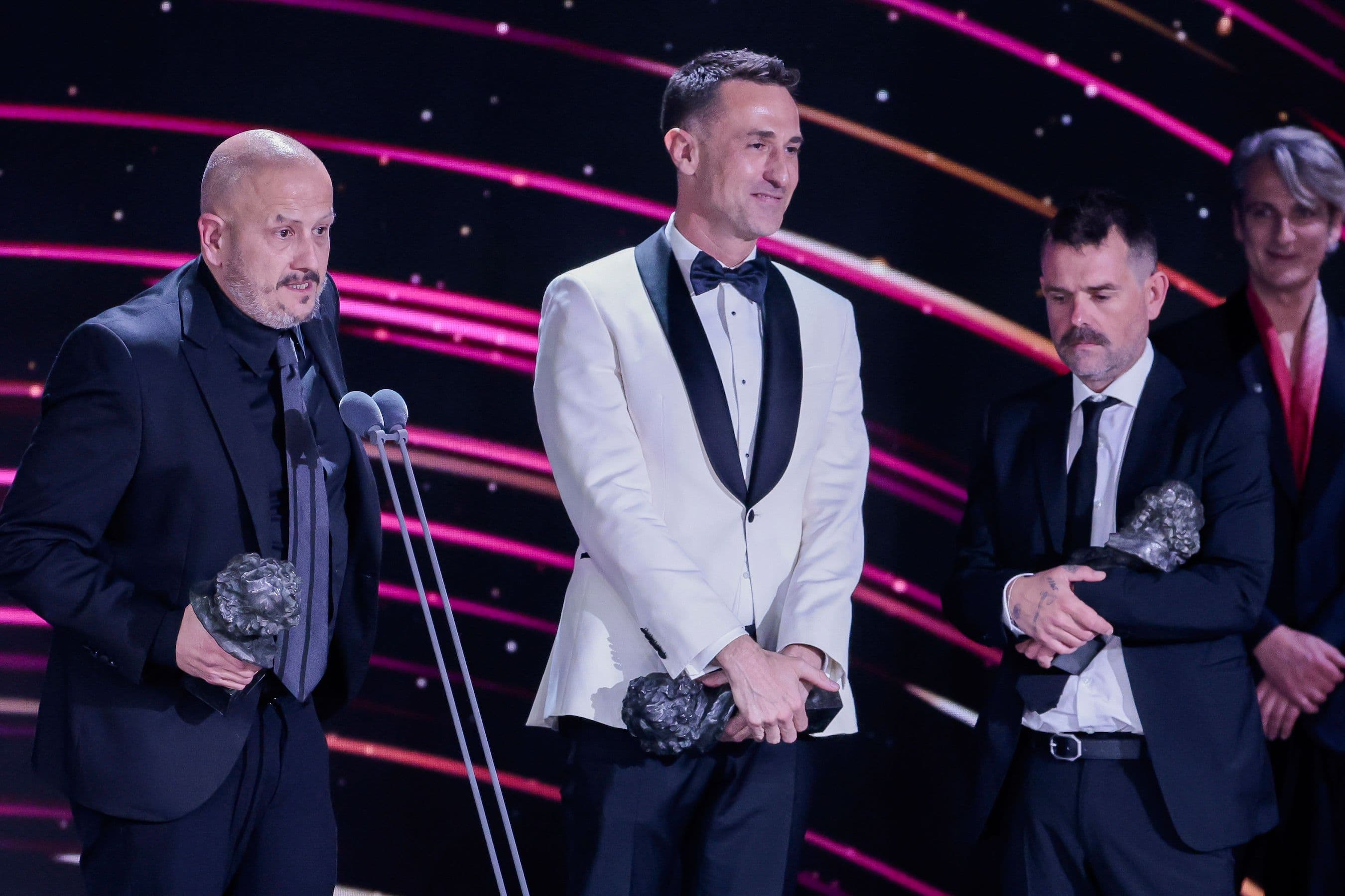 Marc Orts, Oriol Tarragó y Jorge Adrados recogen el Goya 2024 al Mejor Sonido por 'La sociedad de la nieve'
