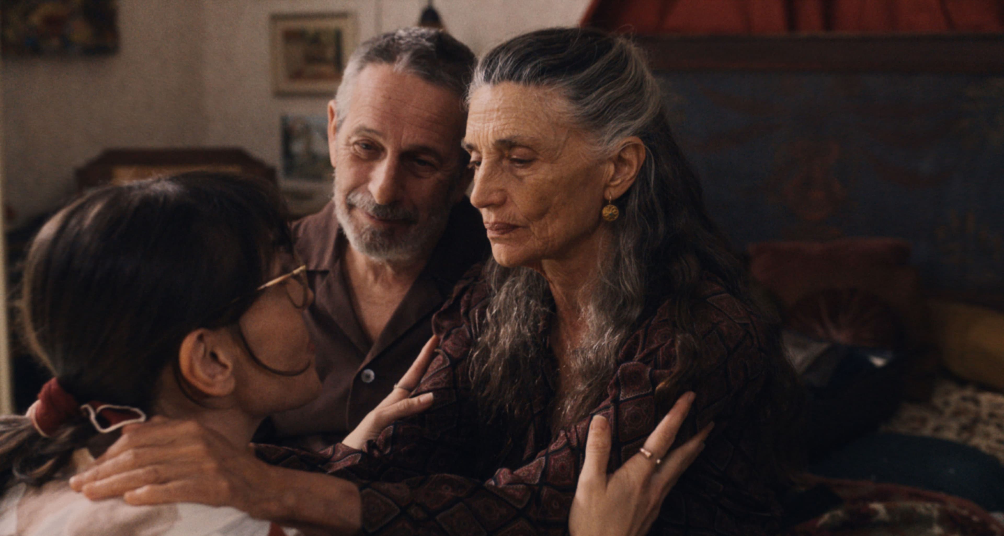 Fotograma de 'Polvo serán', dirigida por Carlos Marqués-Marcet y protagonizada por Ángela Molina y Alfredo Castro