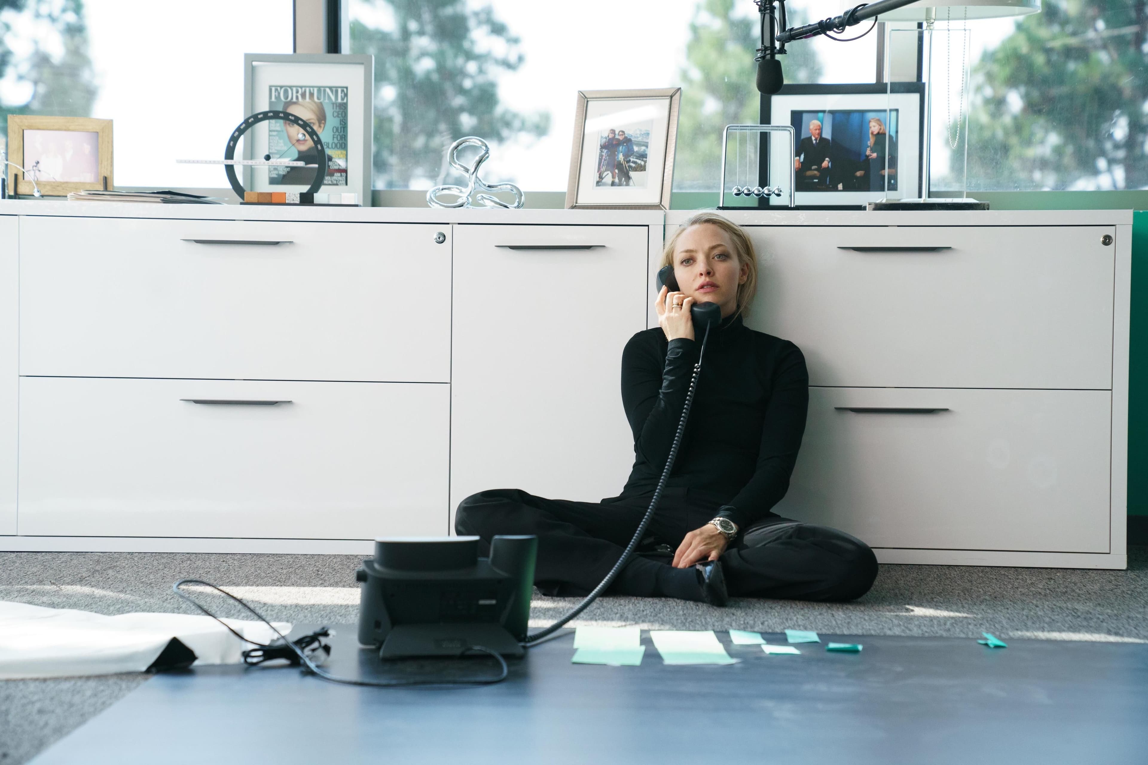 La actriz Amanda Seyfried, en una escena de la series 'The dropout: Auge y caída de Elizabeth Holmes'
