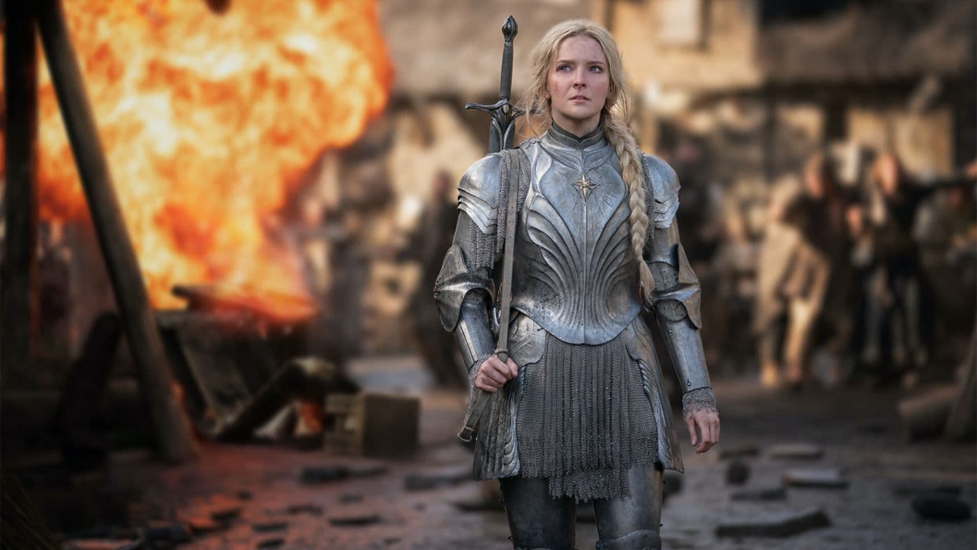 Morfydd Clark como Galadriel en una imagen de la serie 'Los anillos de poder'.