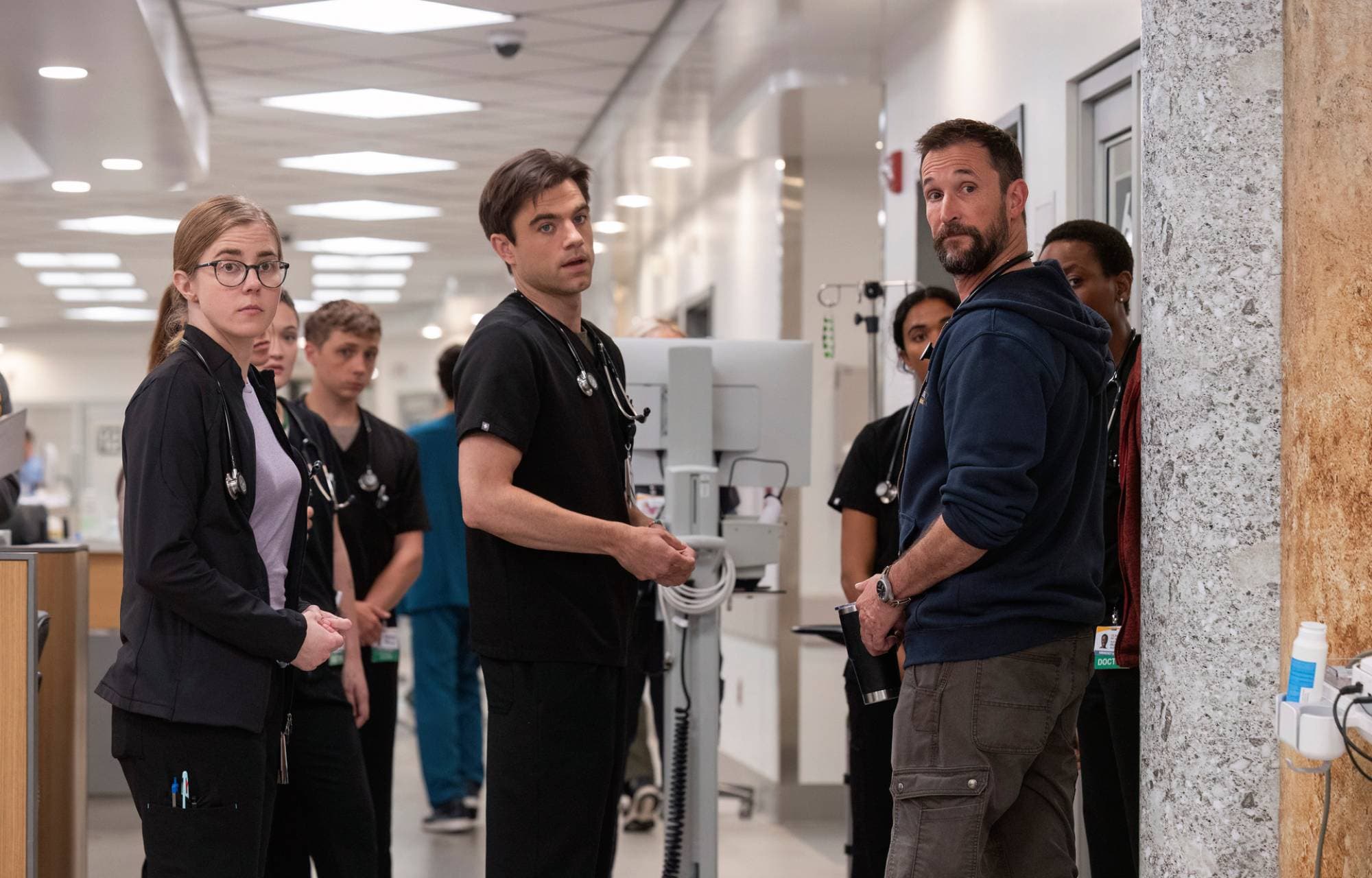 Fotograma de la serie 'The Pitt', con Noah Wyle, Taylor Dearden y Patrick Marron Ball