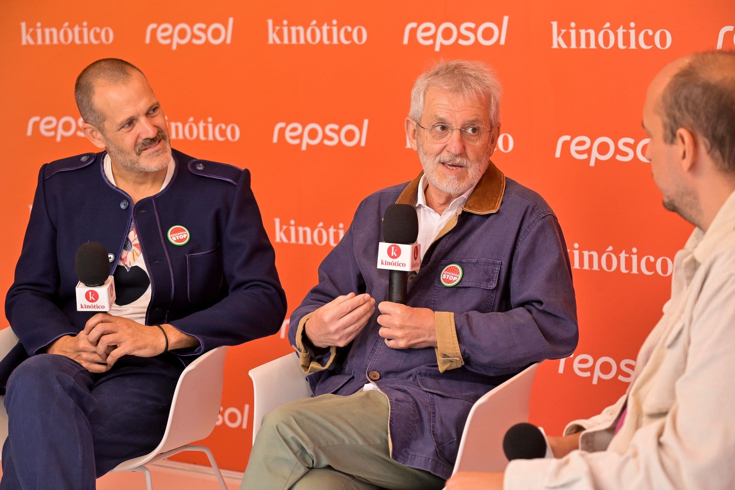Jose Mari Goenaga y José Ramón Soroiz en su visita al set de Kinótico en el Festival de San Sebastián, donde han presentado 'Maspalomas'