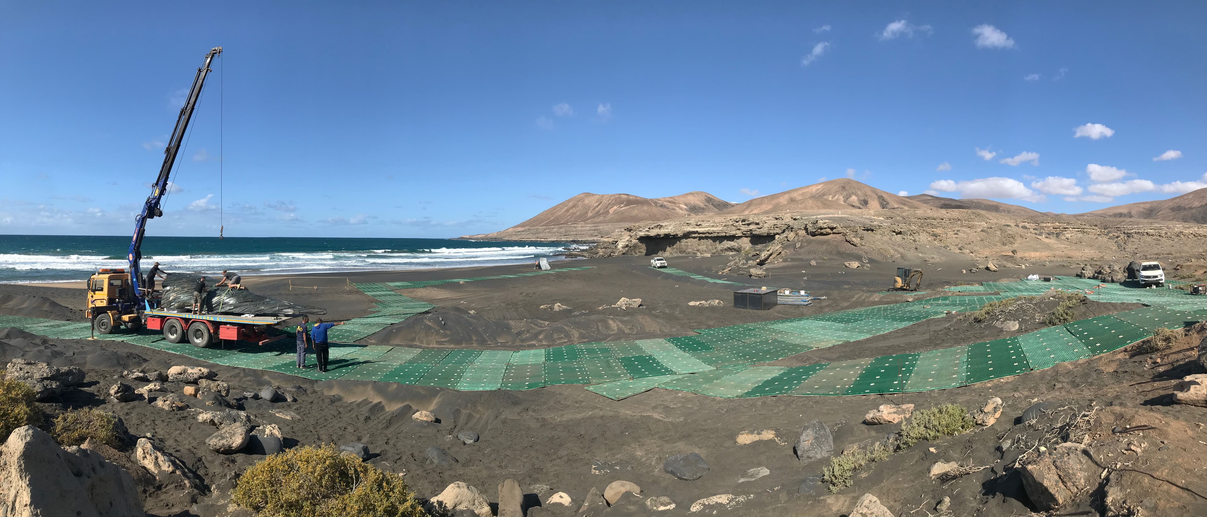 Playa de la Solapa en Fuerteventura preparándose para el rodaje de 'Eternals', de Chloé Zhao