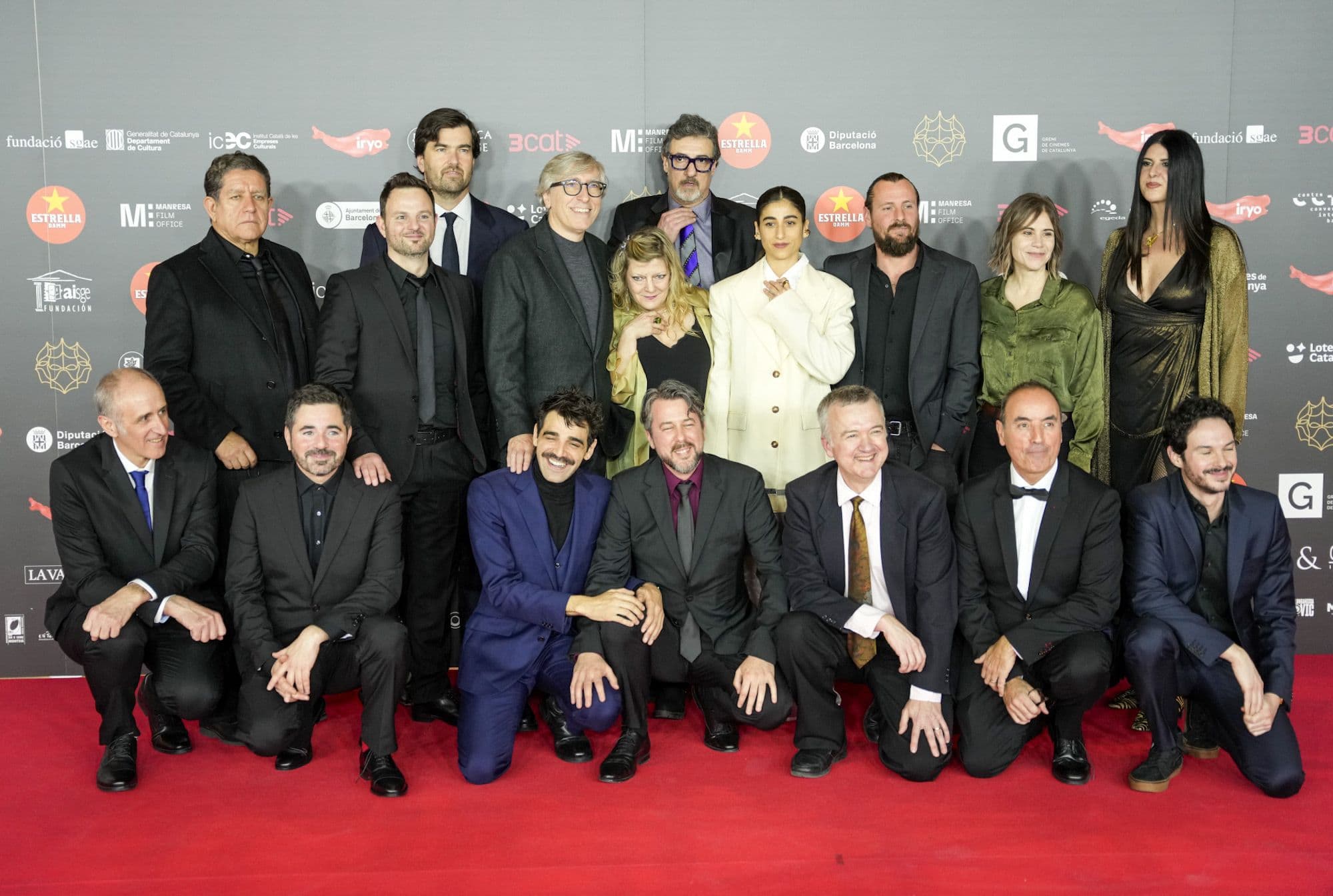 El equipo de 'Saben aquell' en la alfombra roja de los Premios Gaudí 2024