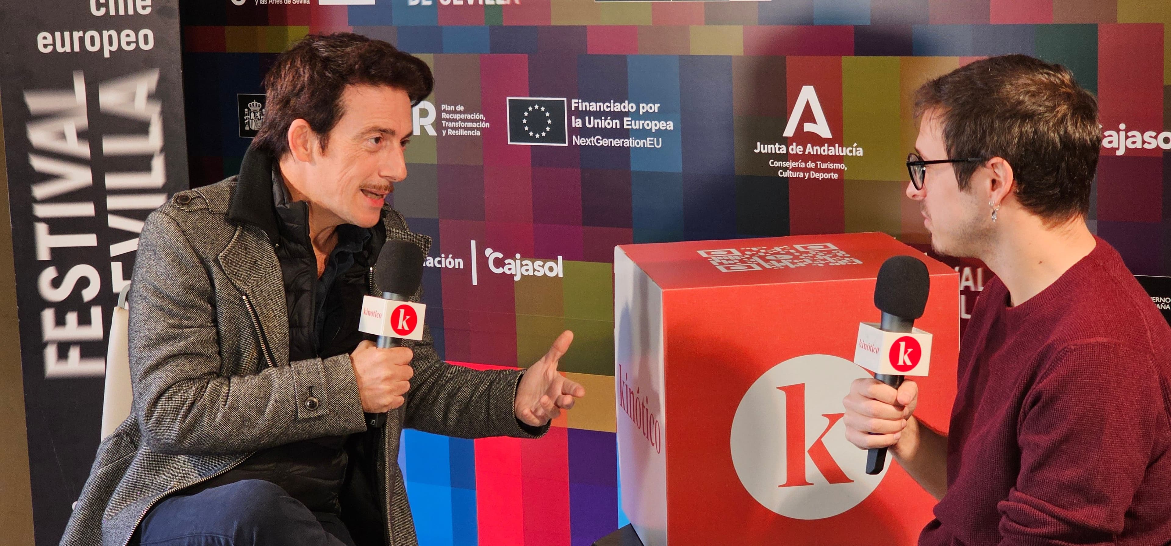 Víctor Clavijo en el set de Kinótico durante la cobertura de la 20 Edición del Festival de Sevilla