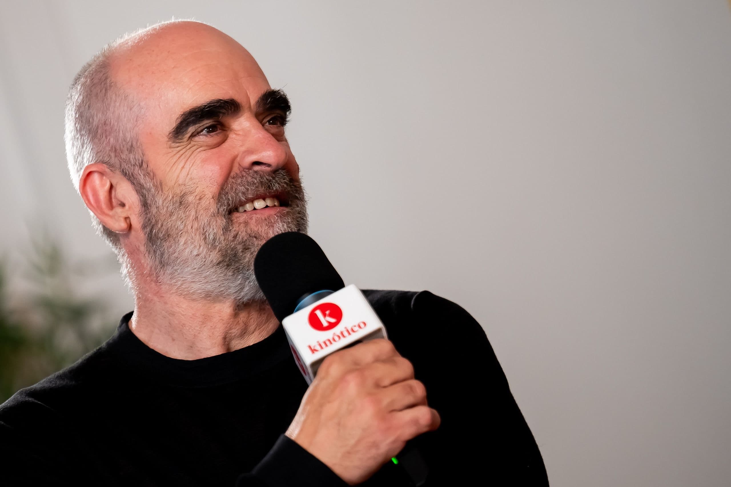 El actor Luis Tosar en el set de Kinótico en la Seminci de Valladolid 2025