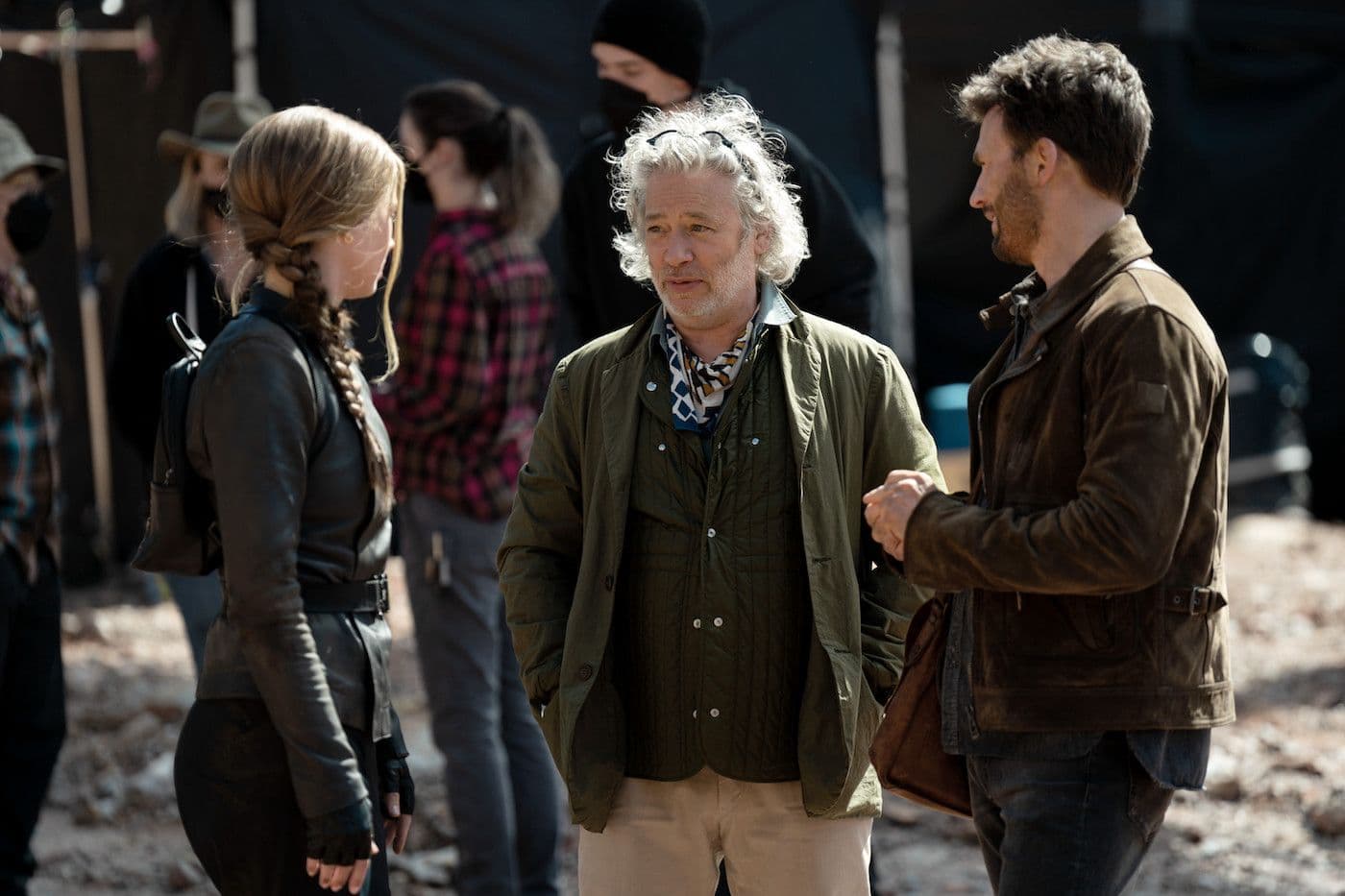 Dexter Fletcher, en el rodaje de 'Ghosting' junto a Ana de Armas y Chris Evans