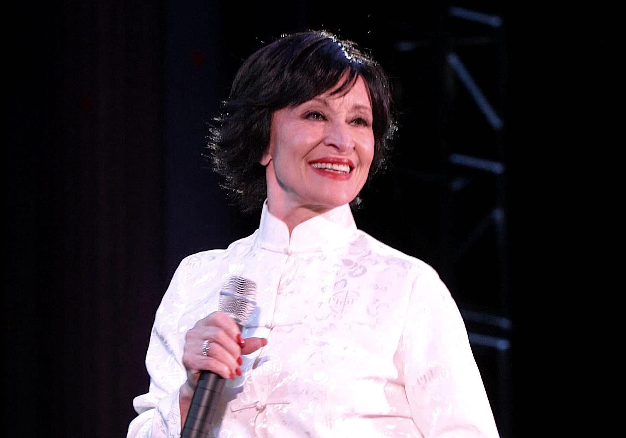 Fotografía de la actriz, bailarina y cantante Chita Rivera en la gala 'Broadway under the stars' en 2003