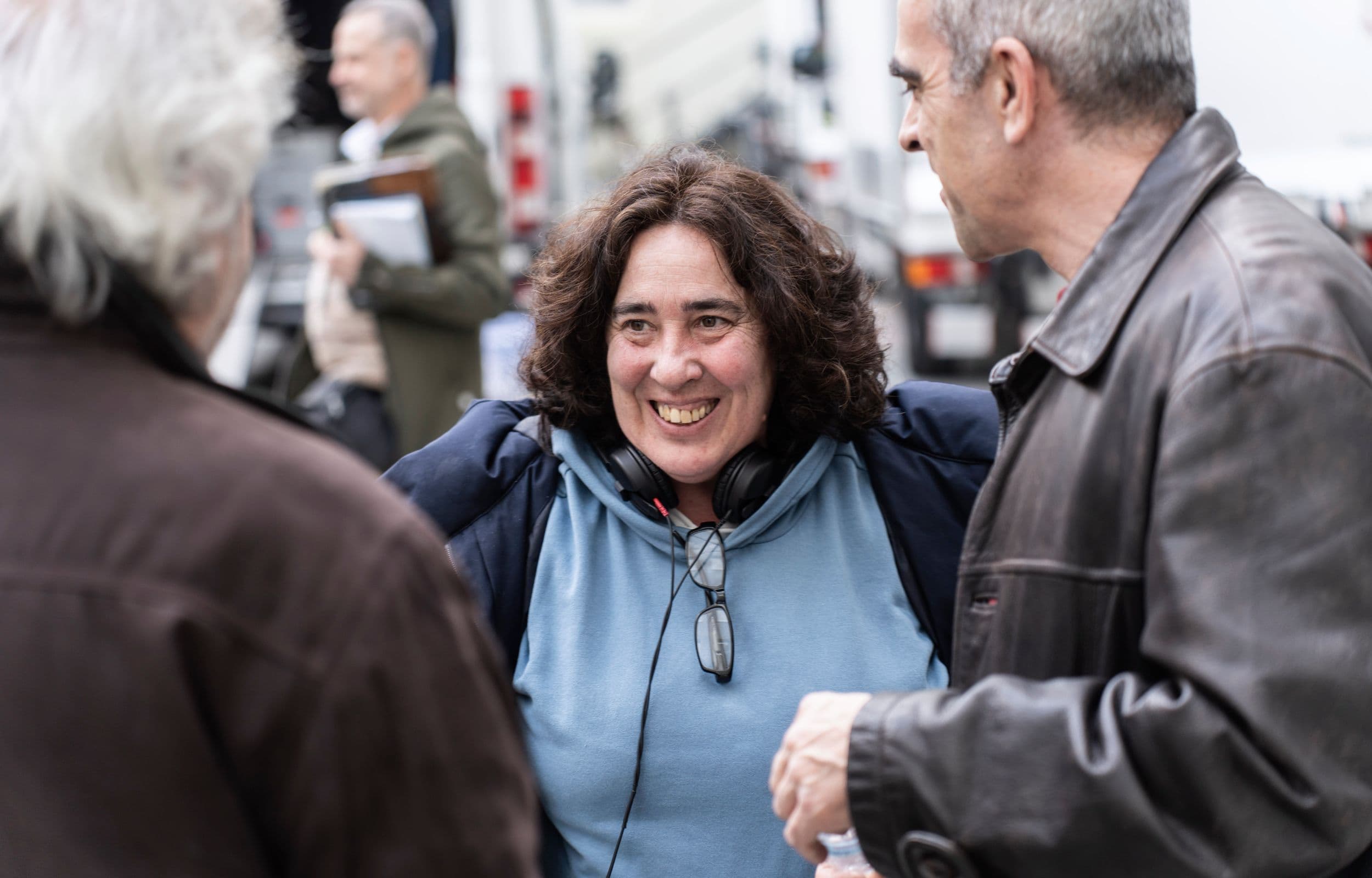 La directora Arantxa Echevarría en el rodaje de la película 'La infiltrada'