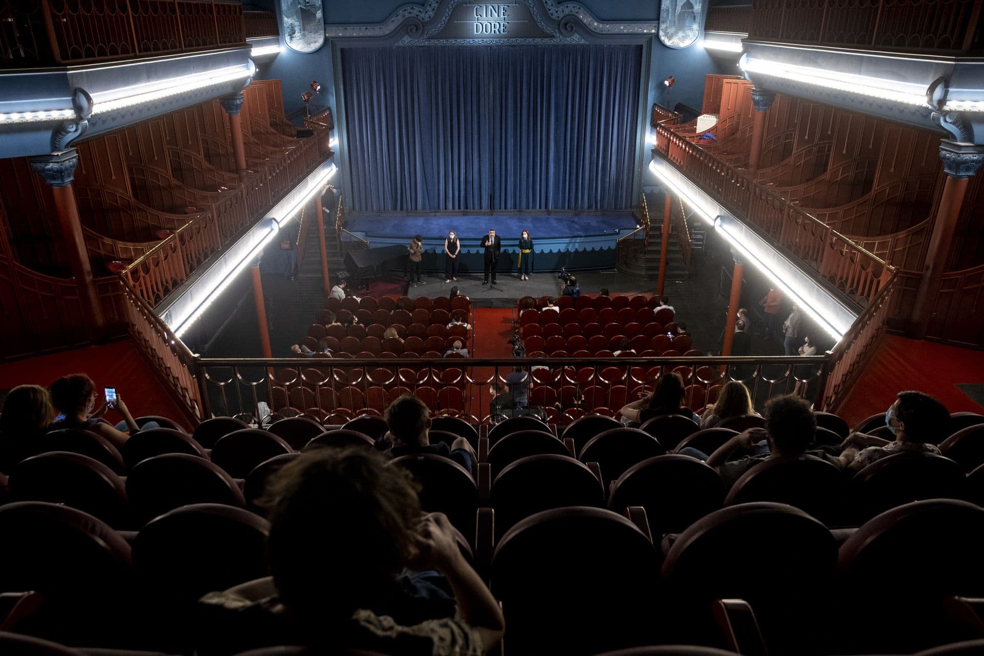 Los madrileños Cines Doré durante la celebración de un acto del exministro Uribes en 2020