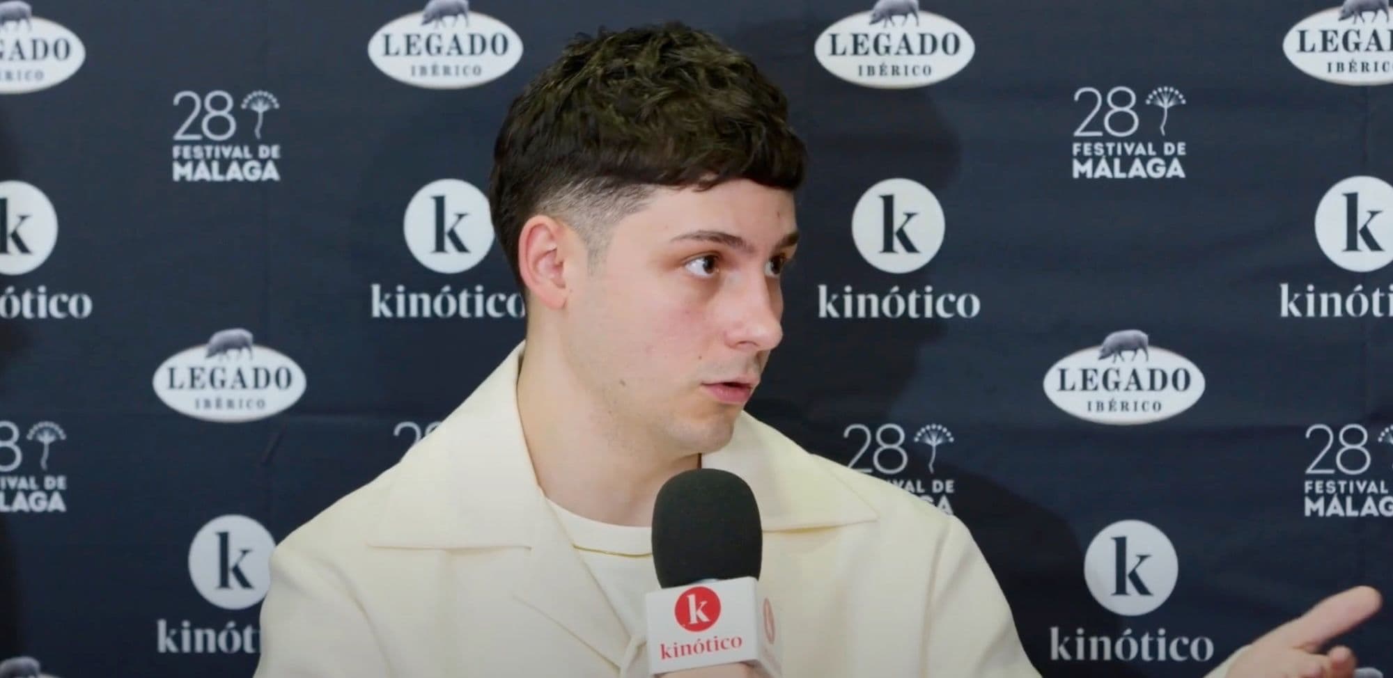Christian presentó 'Enemigos' en el set de Kinótico en el Festival de Málaga