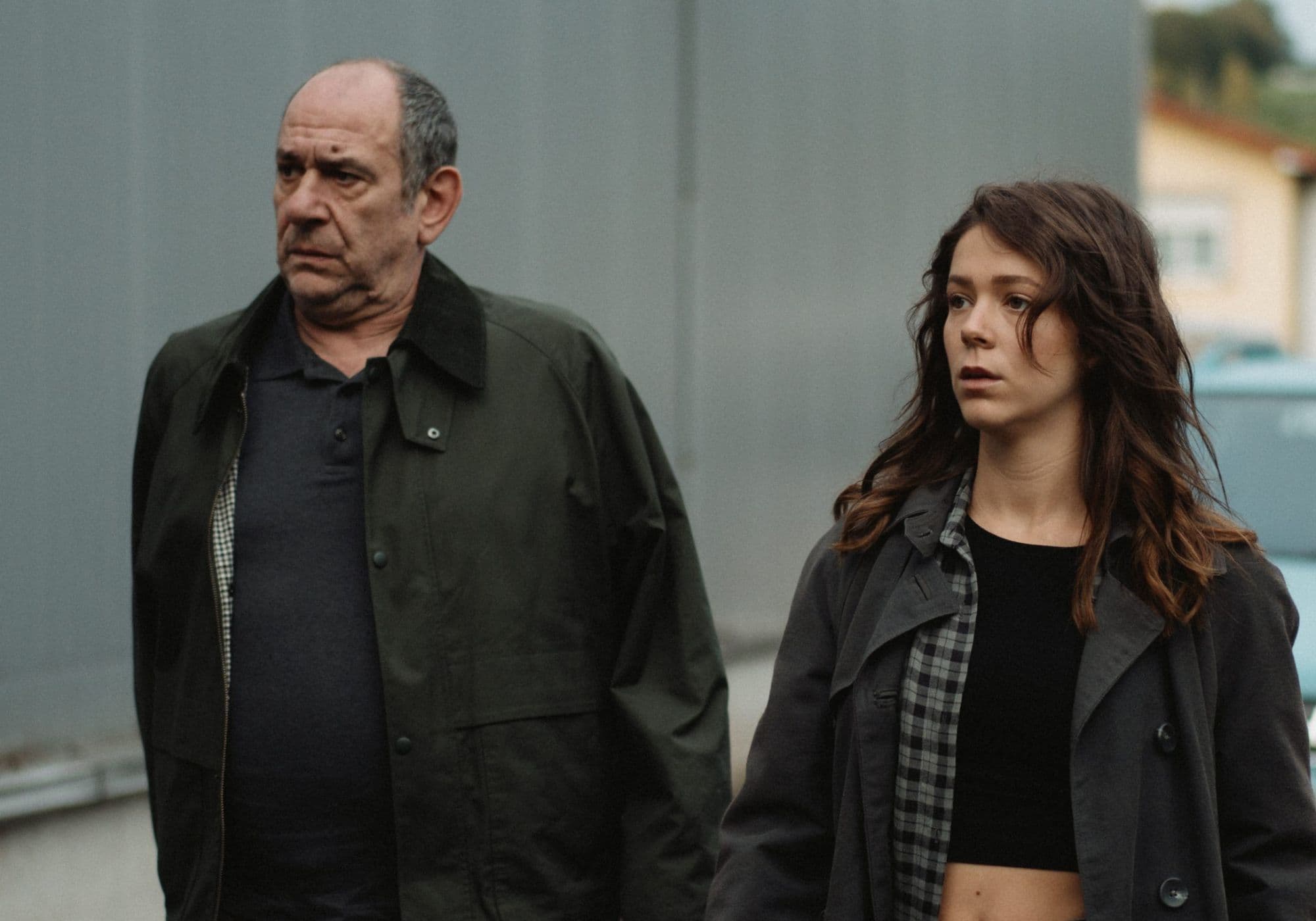 Fotograma de la serie 'Segunda muerte', con Karra Elejalde y Georgina Amorós