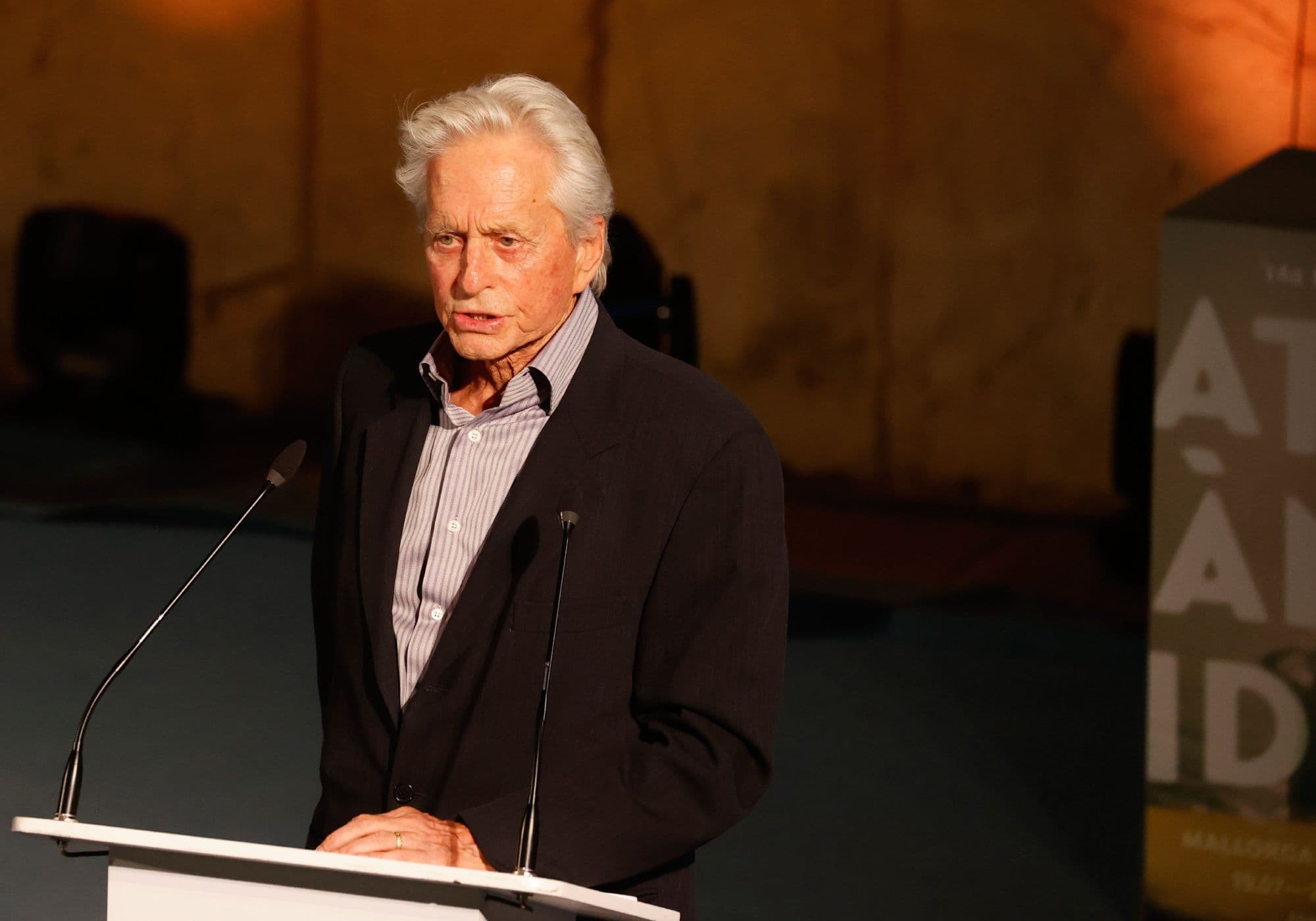 El actor Michael Douglas en la ceremonia de clausura del Atlàntida Mallorca Film Fest 2024