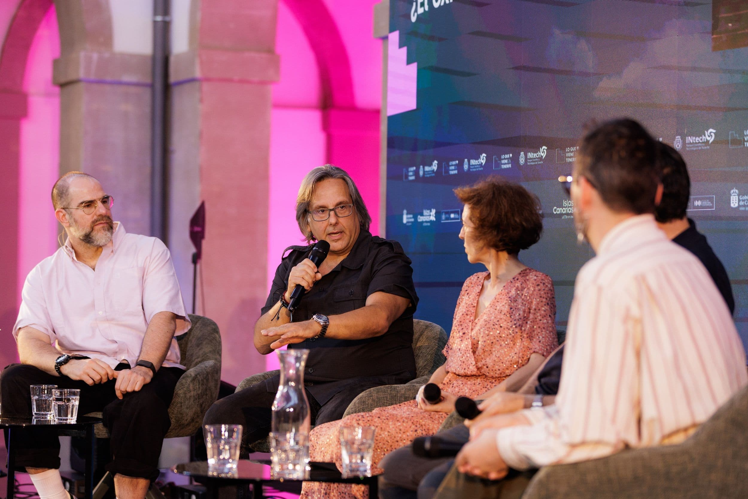 Alberto Rey, Sabino Álvarez, Mercedes Gamero, Fernando Bovaira y Pau Brunet durante la mesa redonda "La taquilla española. ¿El éxito del cine español?"