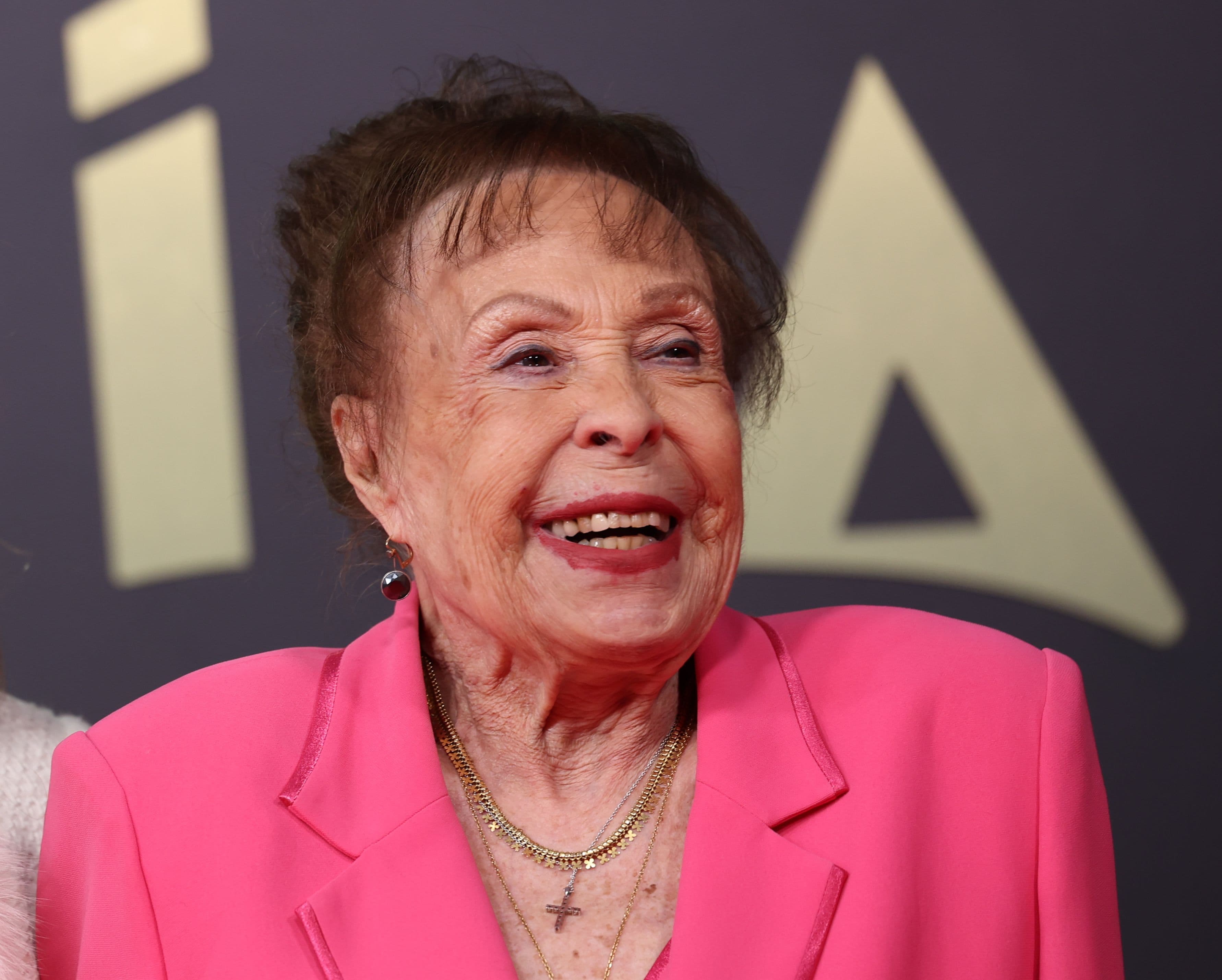 La actriz Gemma Cuervo sonríe en el photocall de los Premios Talía de teatro 2024, en abril de 2024