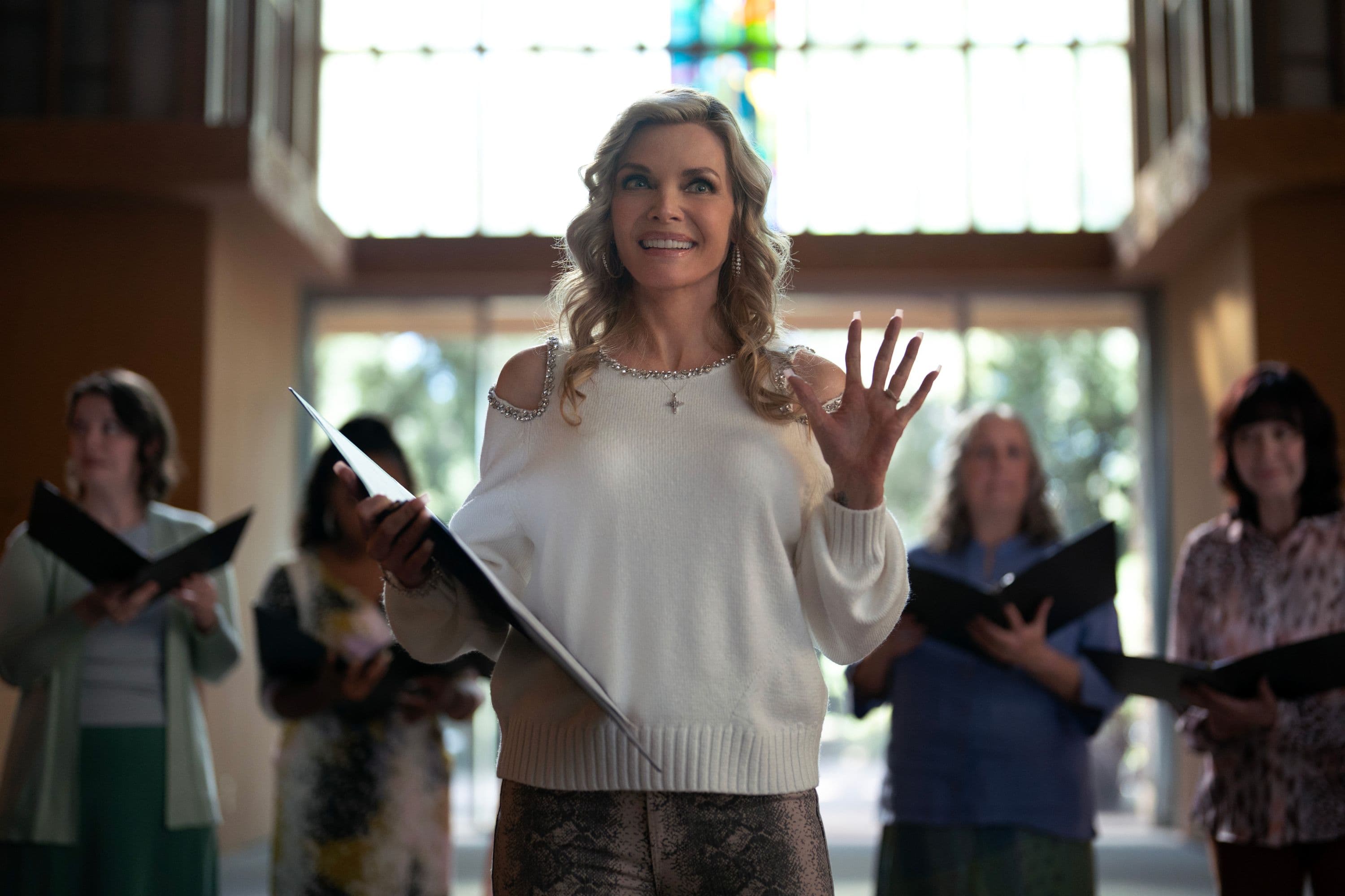 Michelle Pfeiffer en un fotograma de la serie de Apple TV 'Margo tiene problemas de dinero'