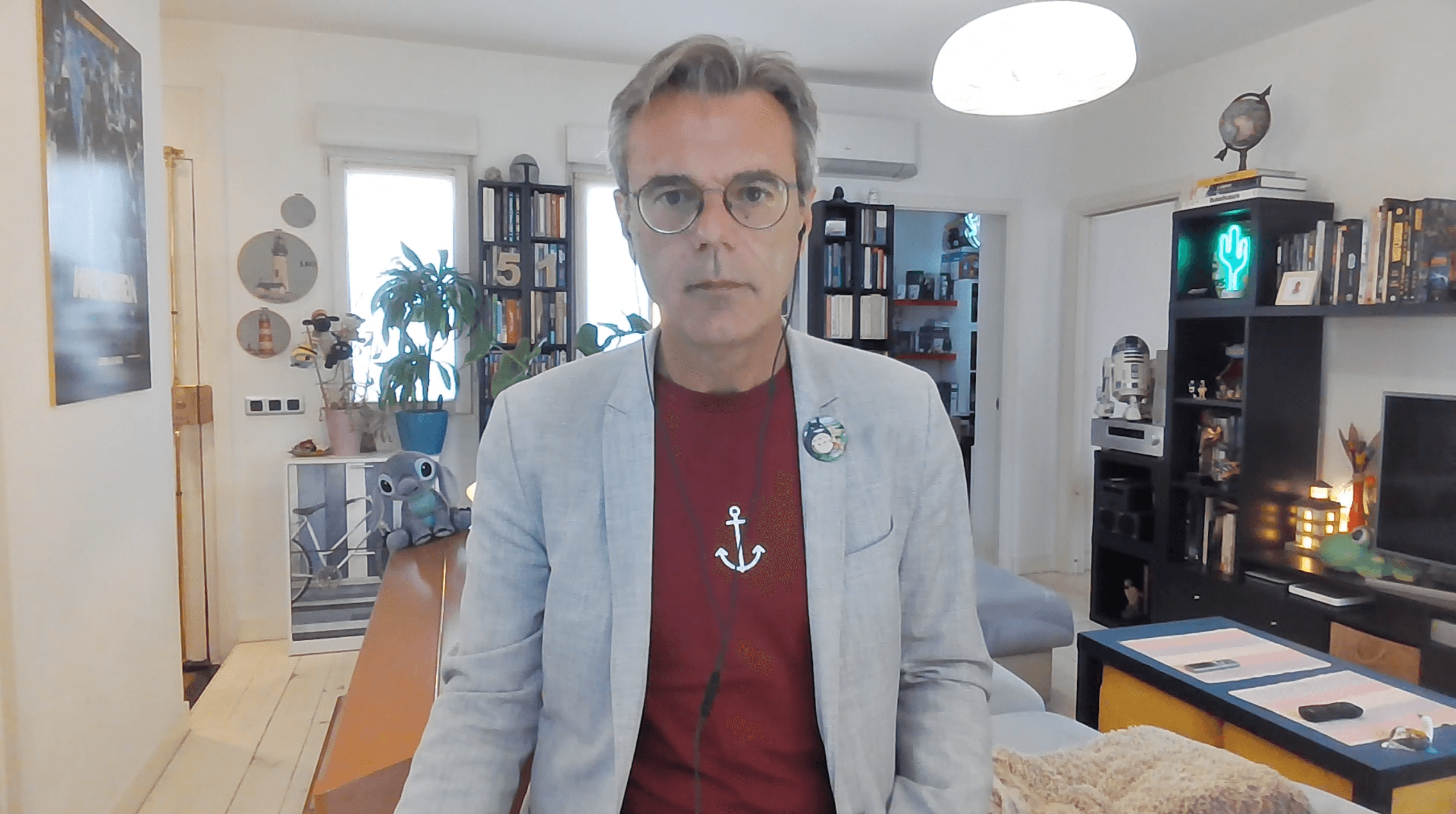 El periodista Pedro Vallín, durante la nueva edición de su video semanal 'La homilía'