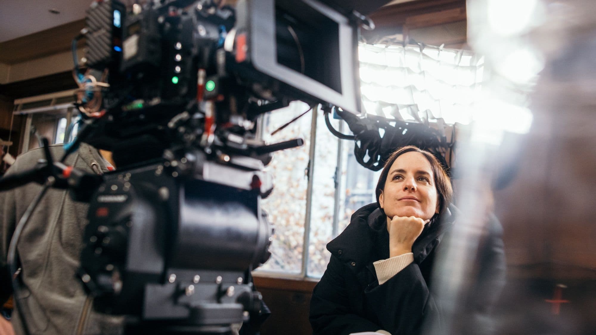 La directora Maite Alberdi, durante el rodaje de 'El lugar de la otra'