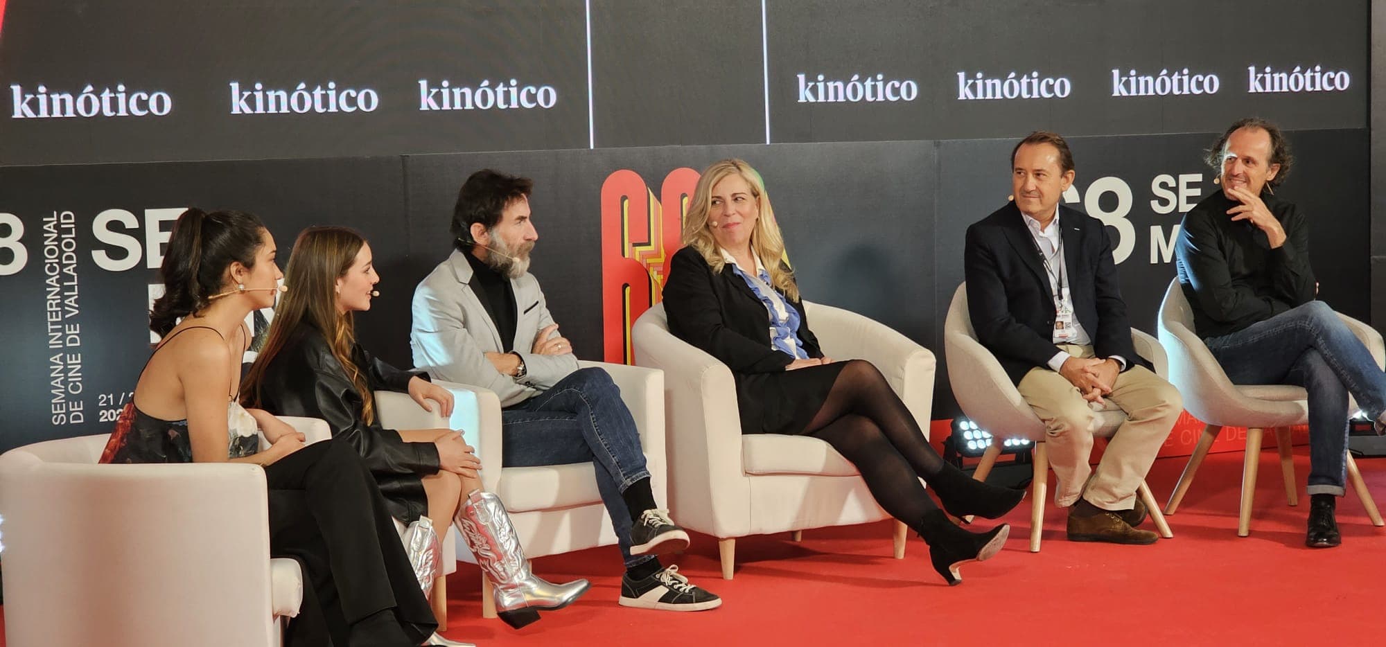 La directora Lone Scherfig, el actor Antonio De la Torre y el productor Adolfo Blanco, entre otros, han presentado 'La contadora de películas' en Seminci