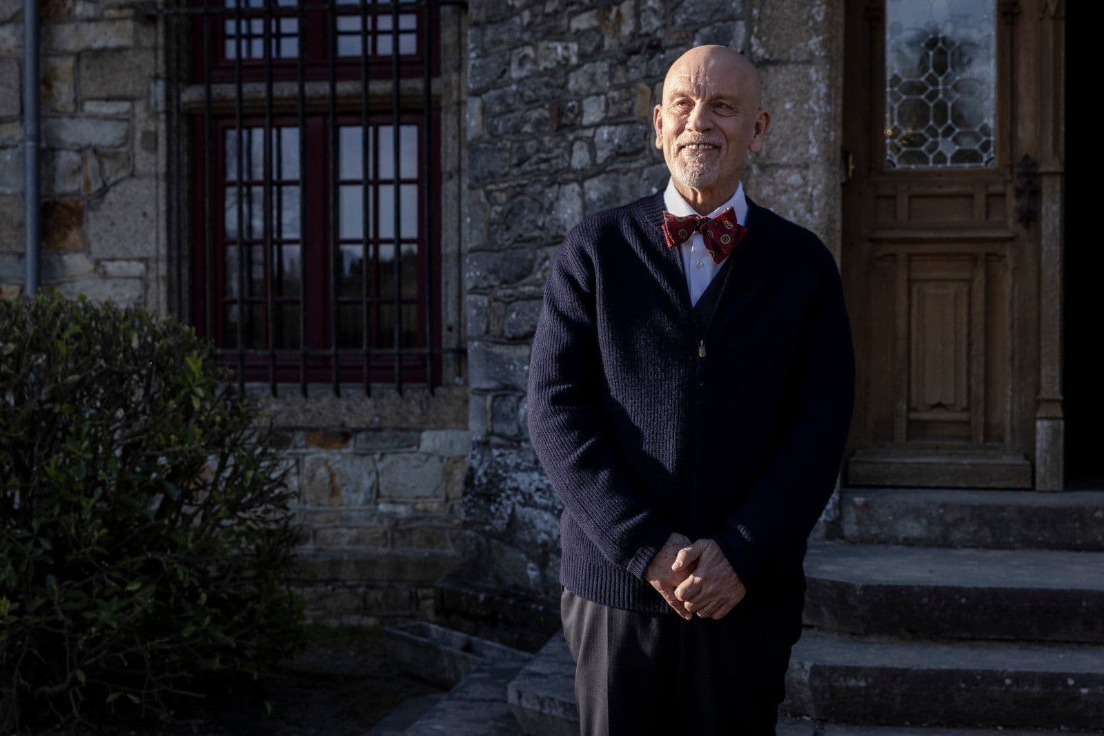 John Malkovich en 'El mayordomo inglés', la primera película que rueda íntegramente en francés