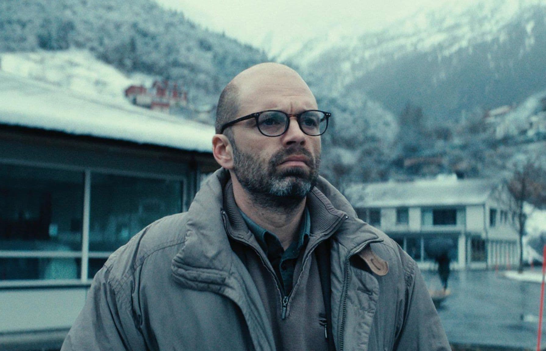 El actor Sebastian Stan en un fotograma de 'Fjord', dirigida por Cristian Mungiu