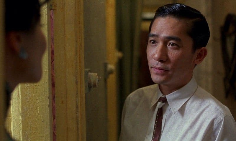 Tony Leung en una escena de 'Deseando amar' de Wong Kar-Wai