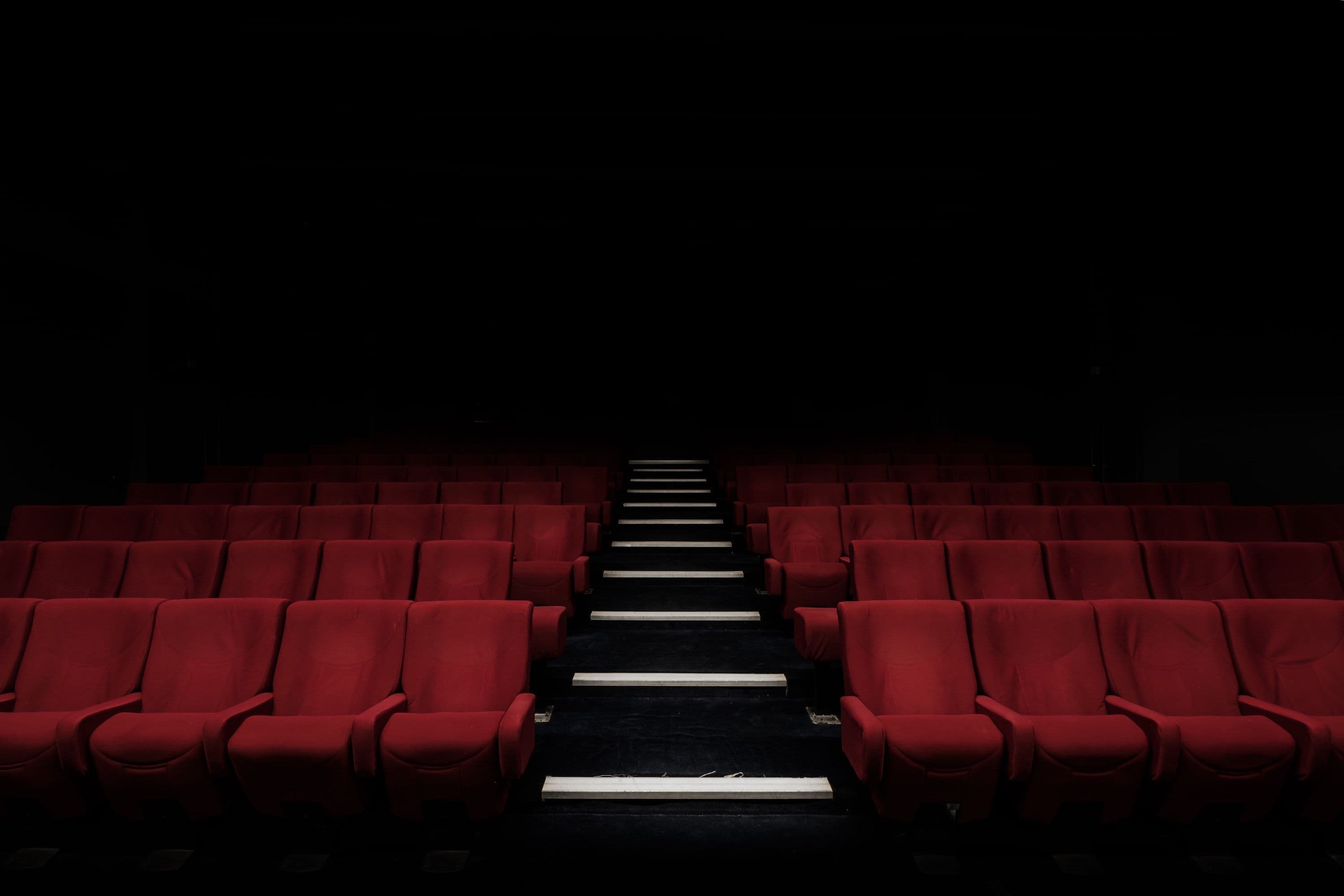 Imagen de archivo que muestra una sala de cine completamente vacía