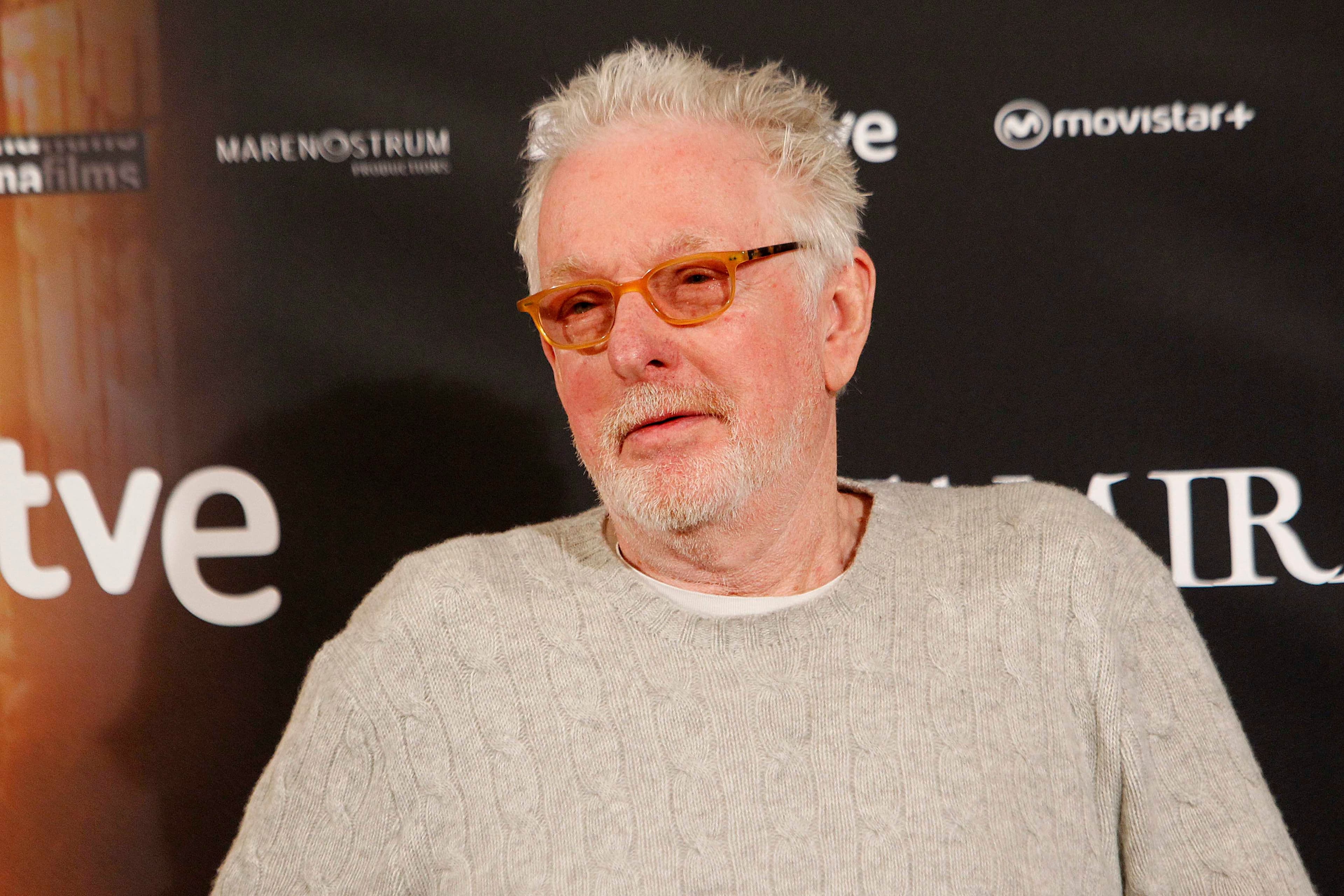 Hugh Hudson posa en la premiere de 'Altamira', la película que rodó con Antonio Banderas